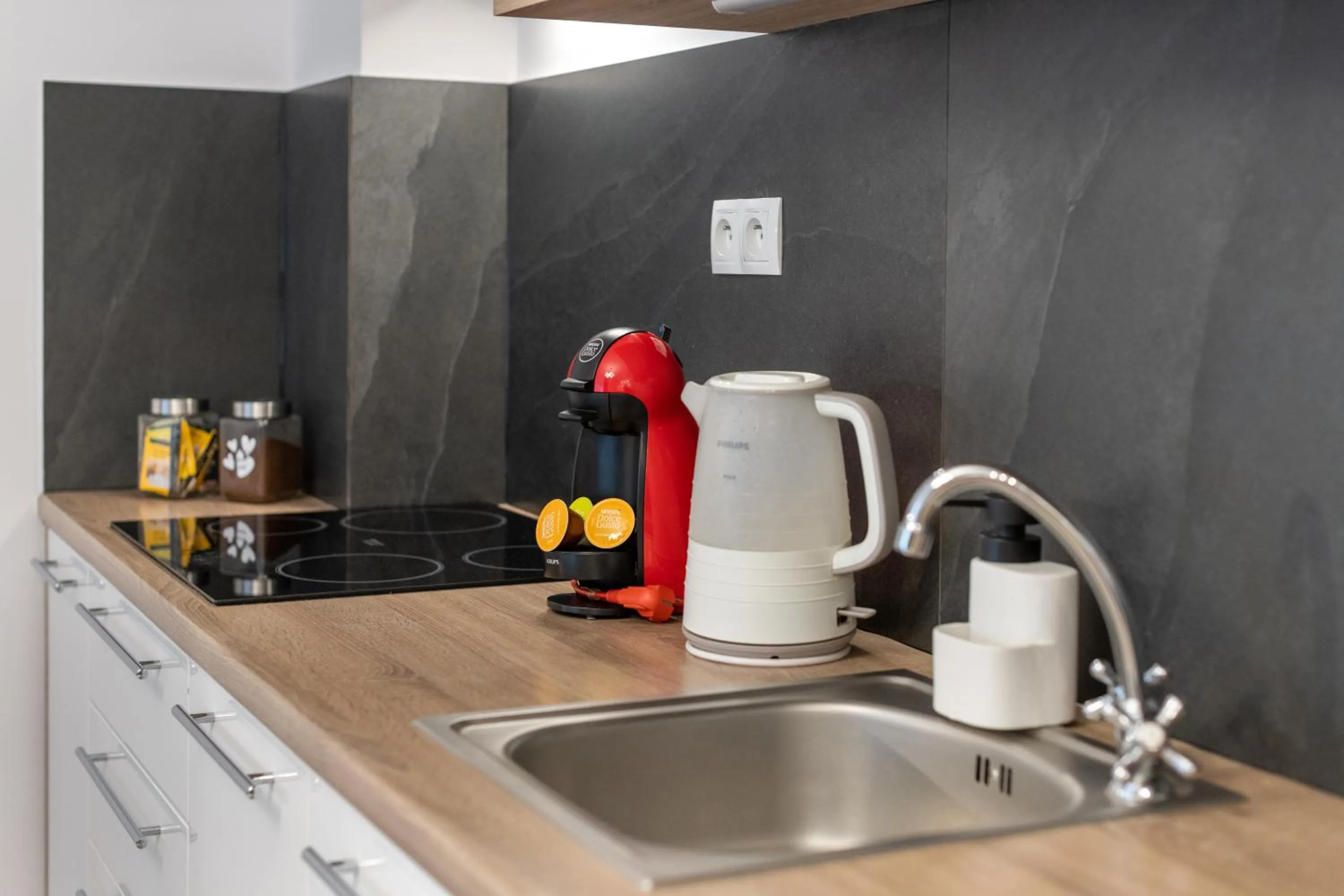 Kitchen or kitchenette in Bory6a Apartamenty & Free Parking