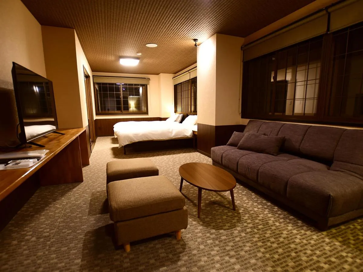 Bed in Kutsurogijyuku Shintaki