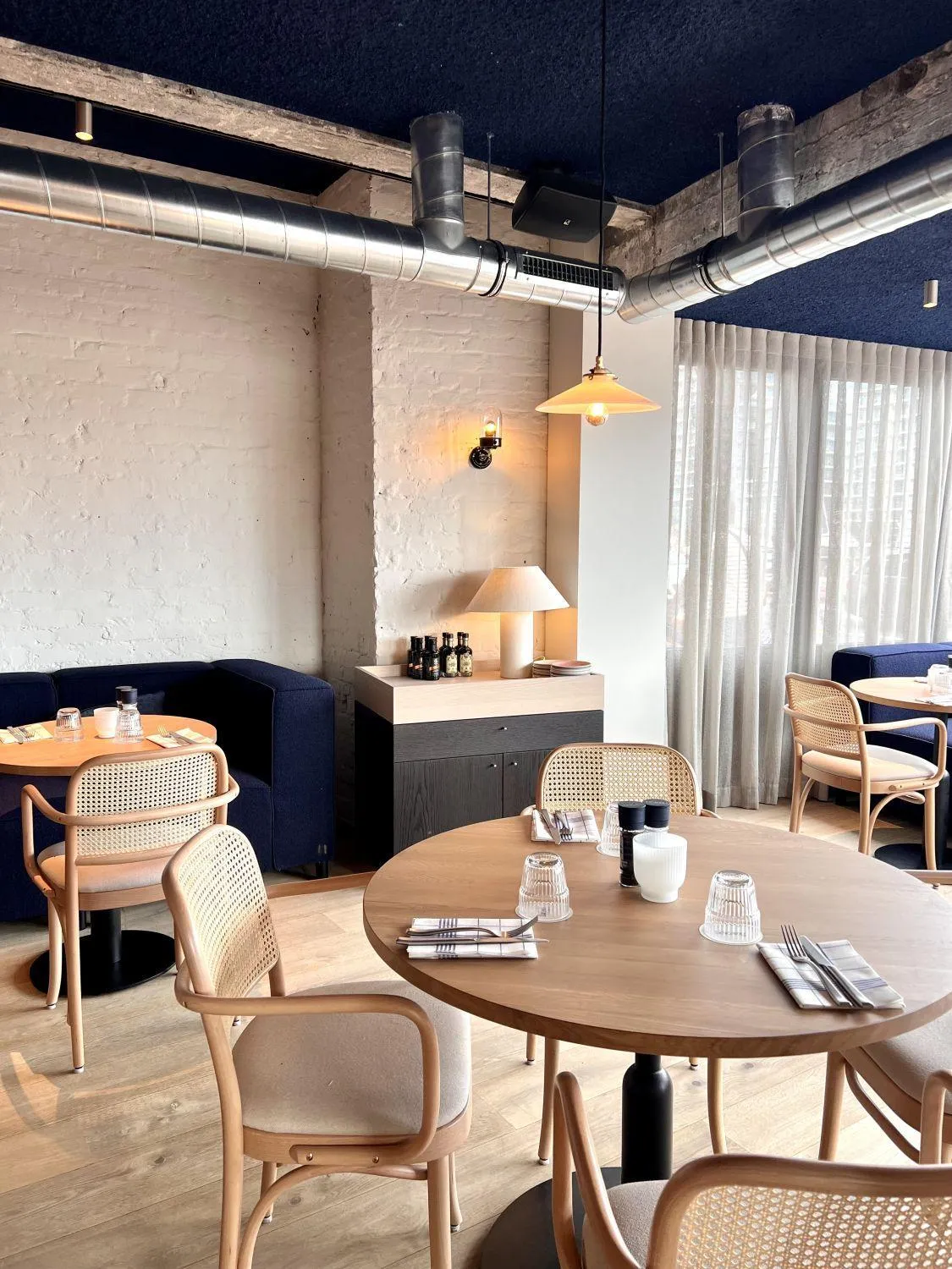 Restaurant/places to eat in C-Hotels Burlington