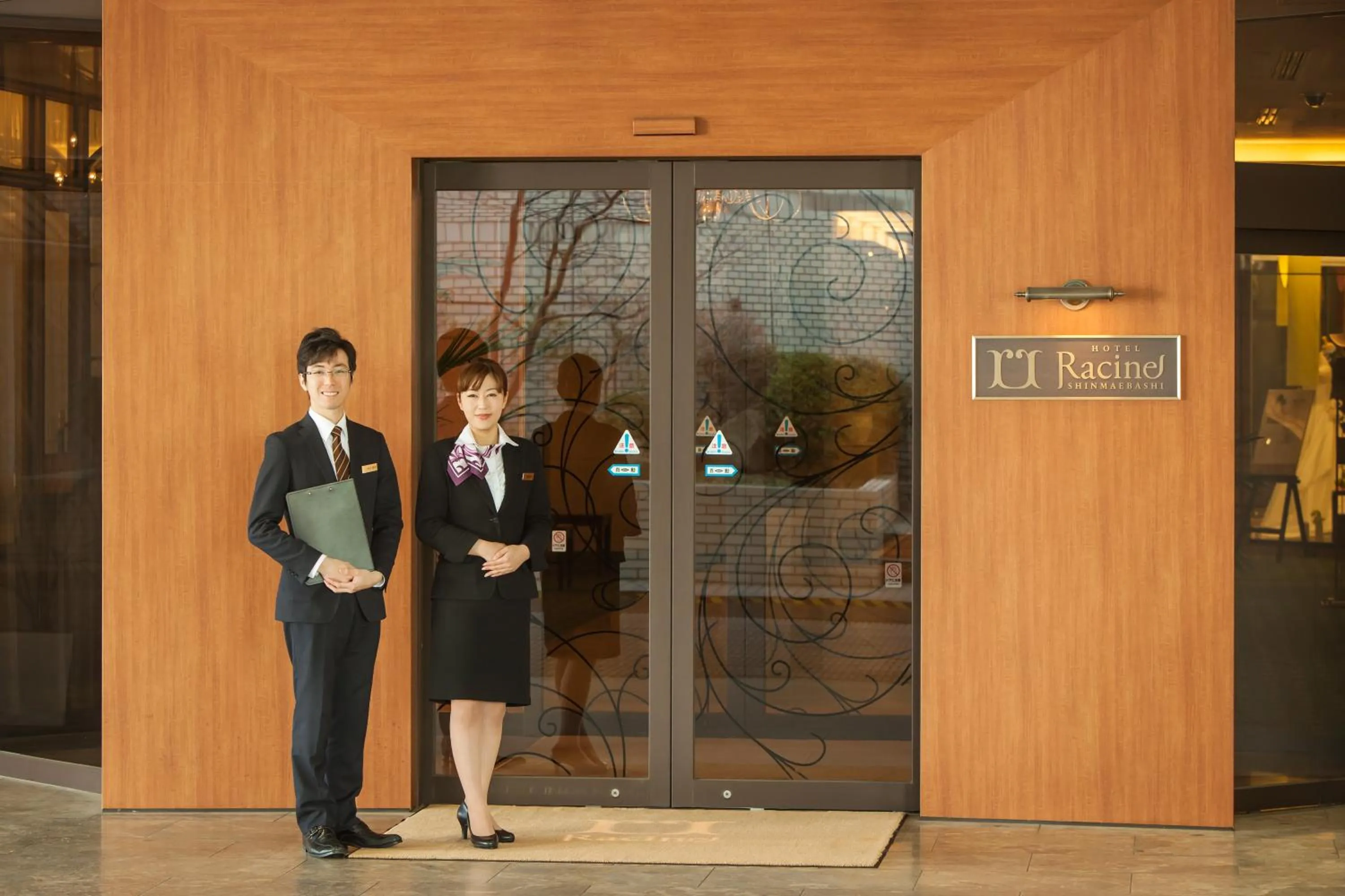 Property building in Racine Shinmaebashi