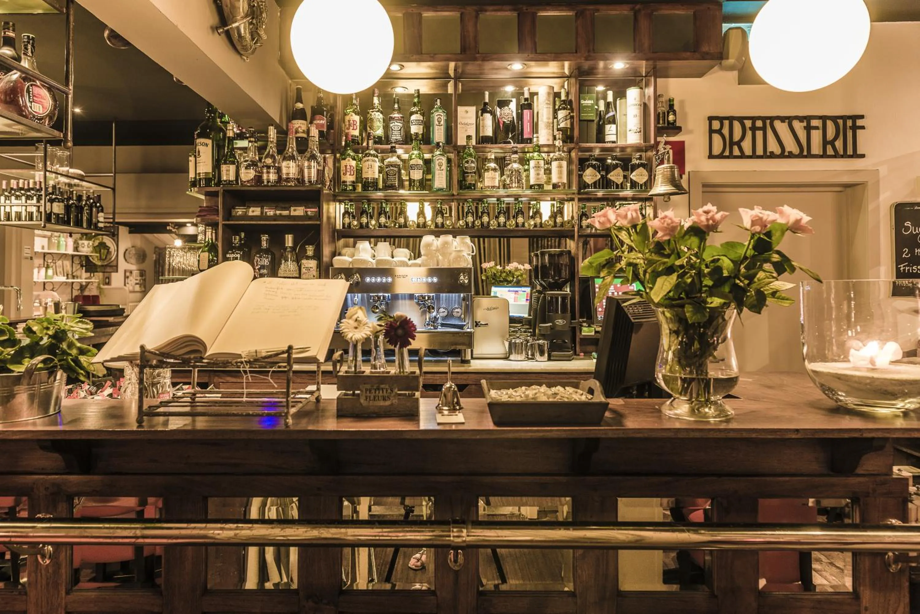 Restaurant/places to eat in Charmehotel Klokkenhof