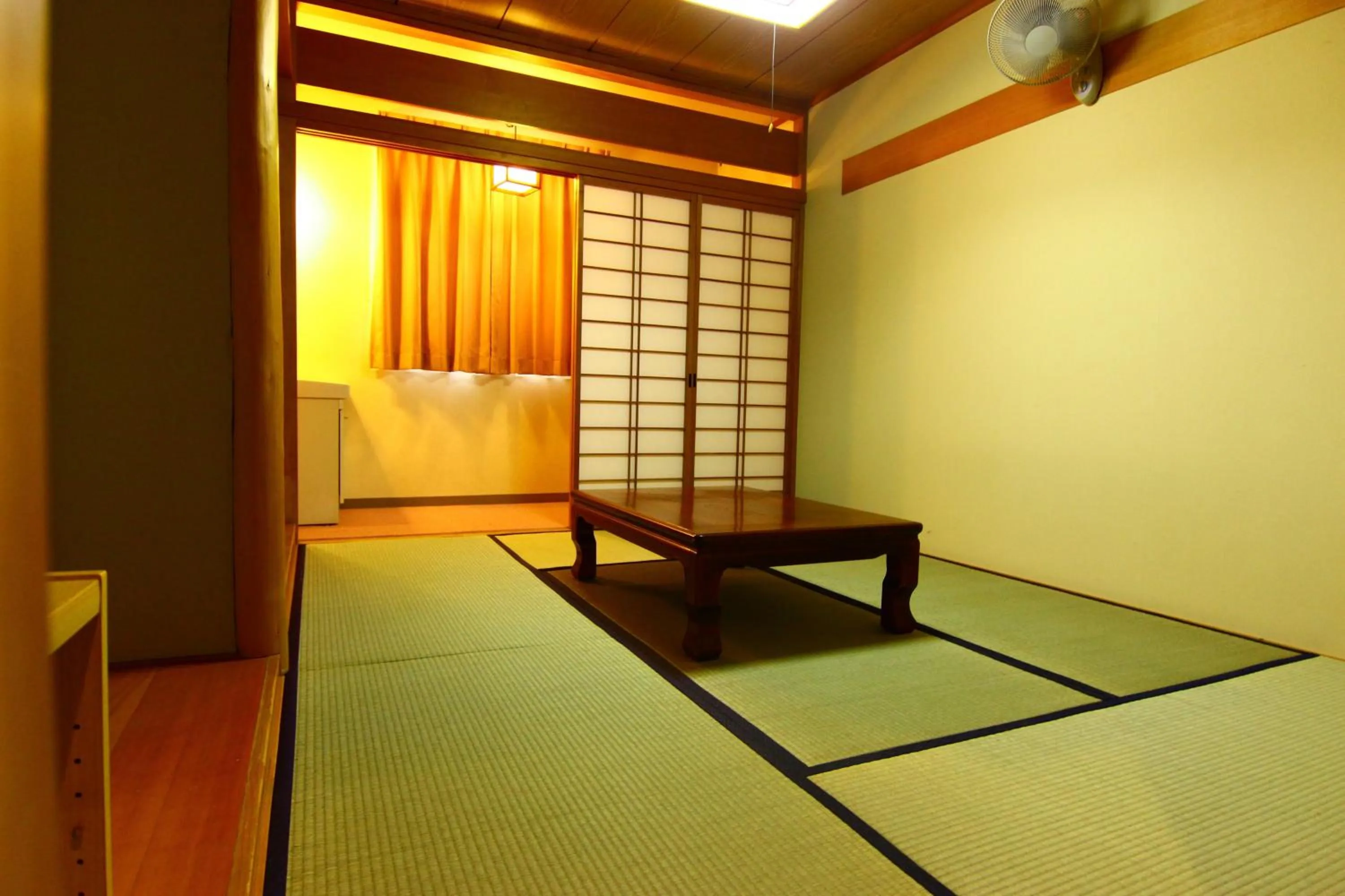 Photo of the whole room in Hotel Utopia