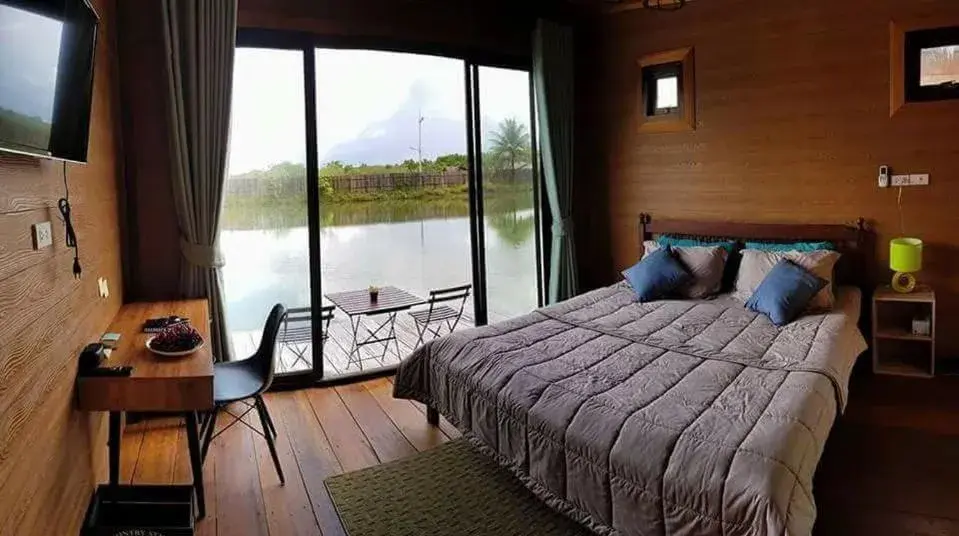 Double Room with Lake View in Calm at Bangphat Double Room with Lake View in Calm at Bangphat