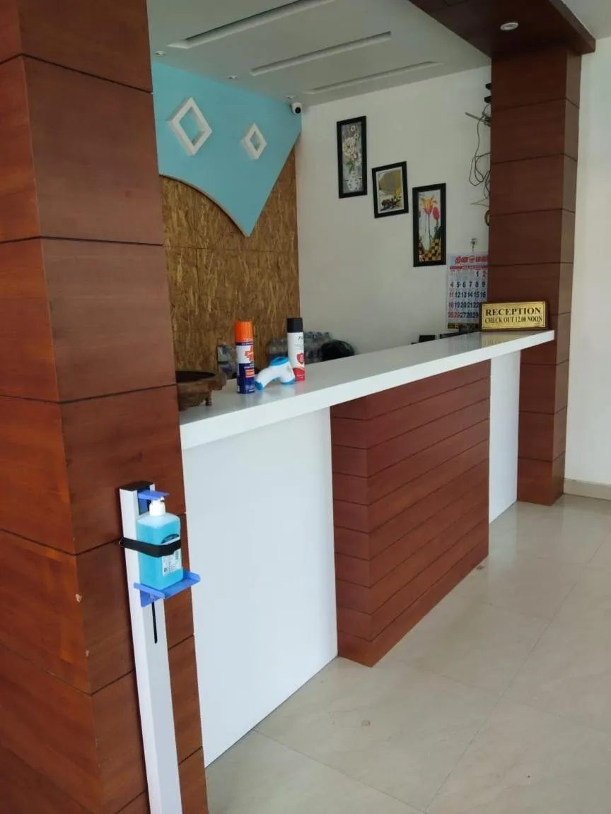 Area and facilities in Jays Inn