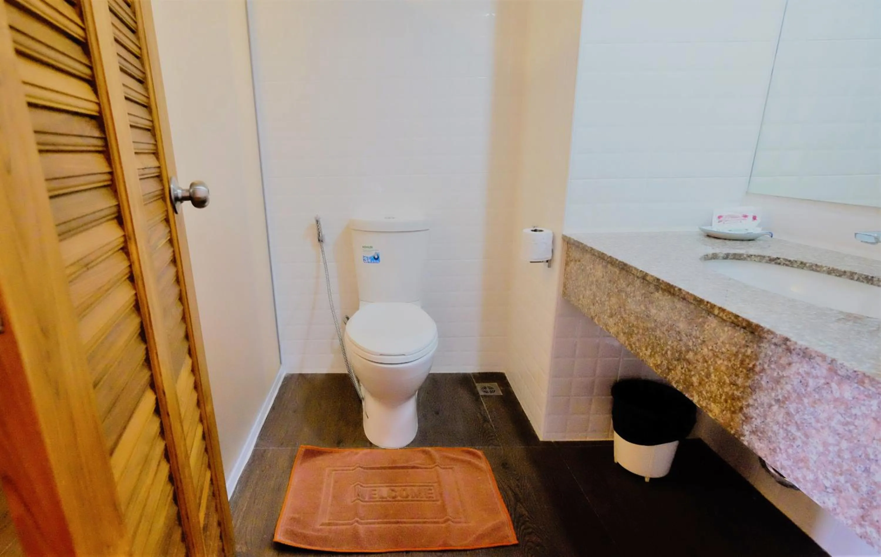 Bathroom in Welcome Jomtien Beach Hotel