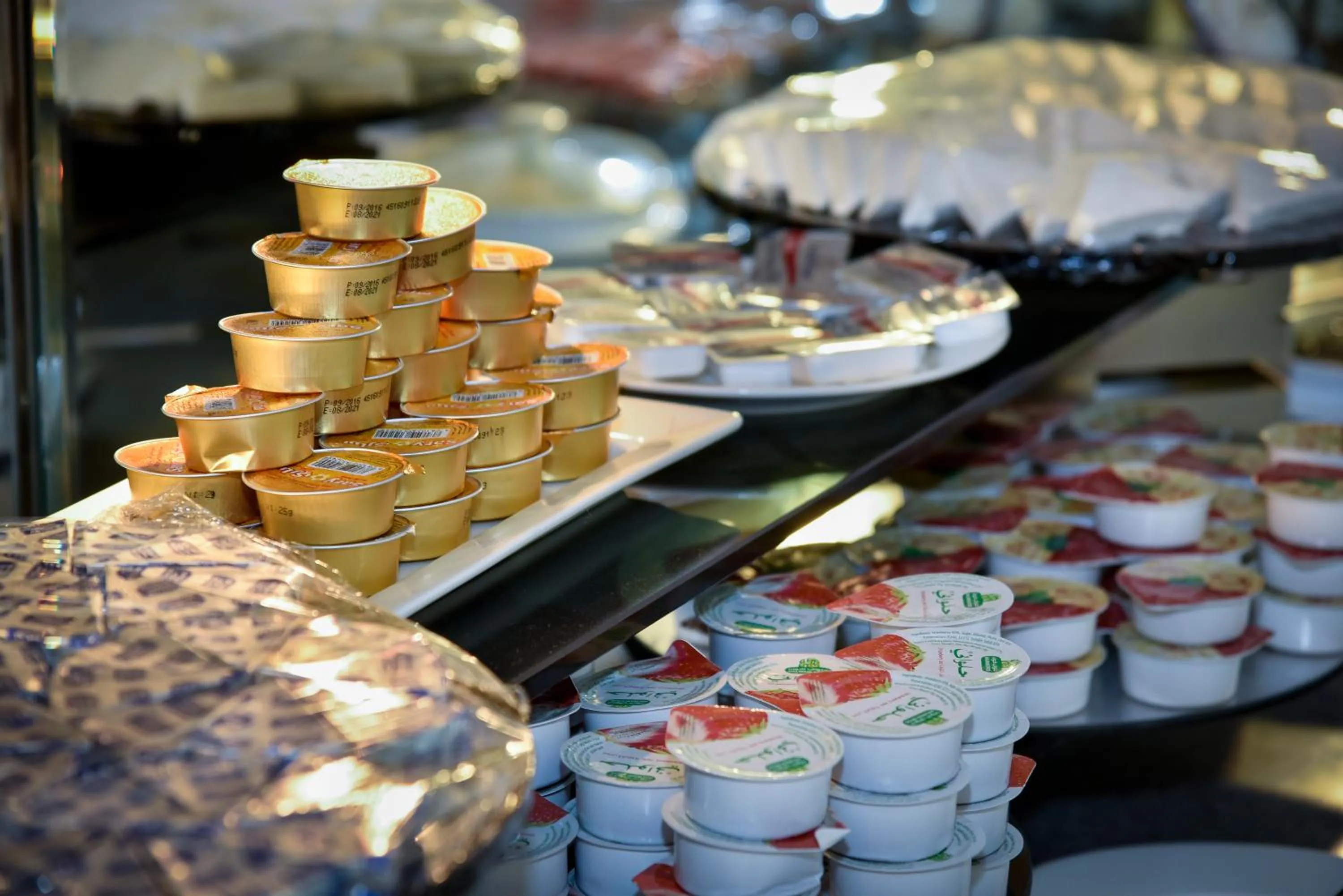 Restaurant/places to eat in Golden Dune Hotel AlFayhaa