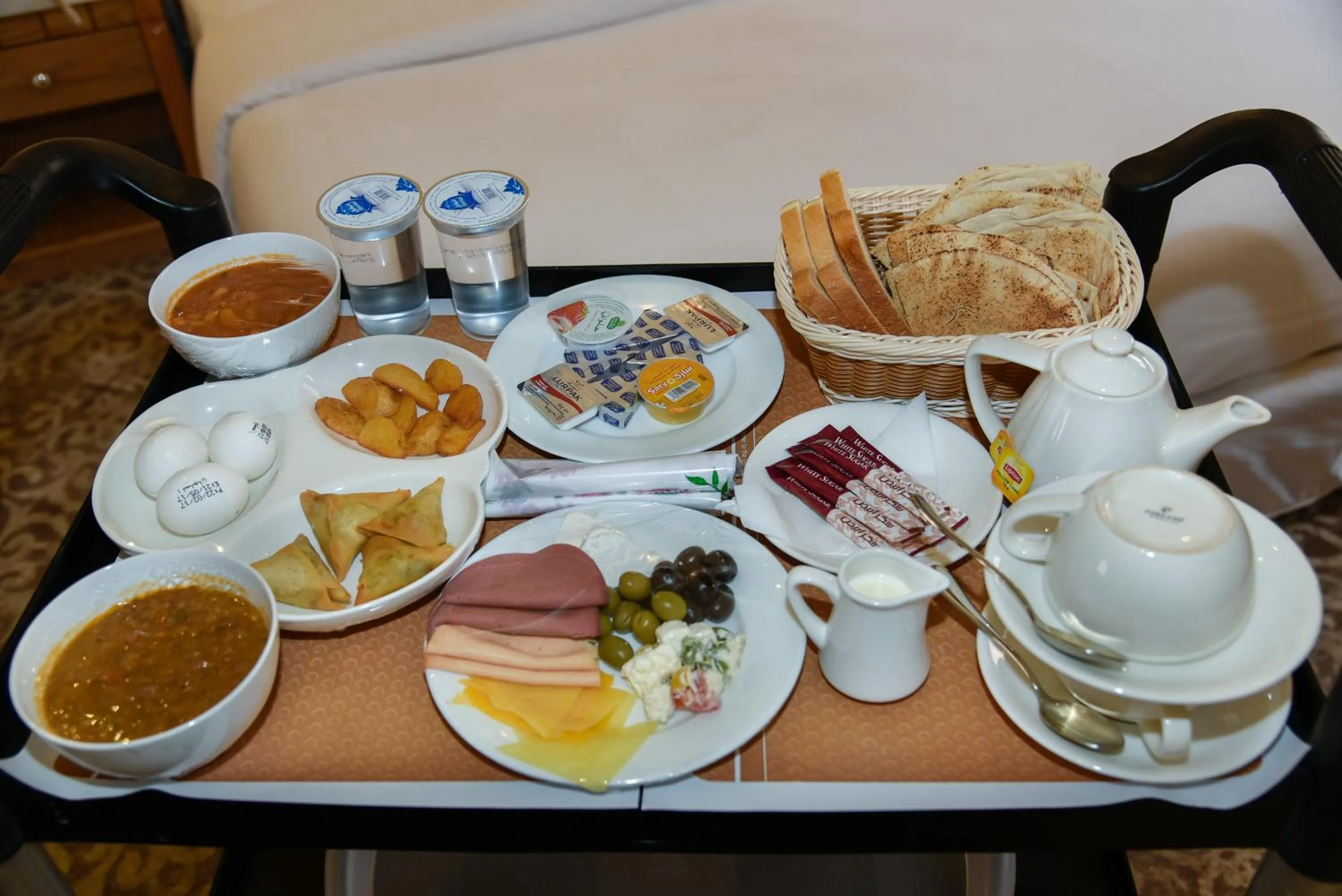 Food in Golden Dune Hotel AlFayhaa