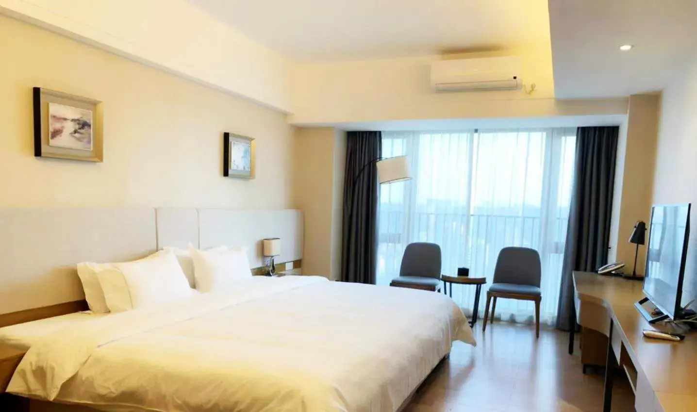 Standard King Room in Yuwa Serviced Residence Standard King Room in Yuwa Serviced Residence
