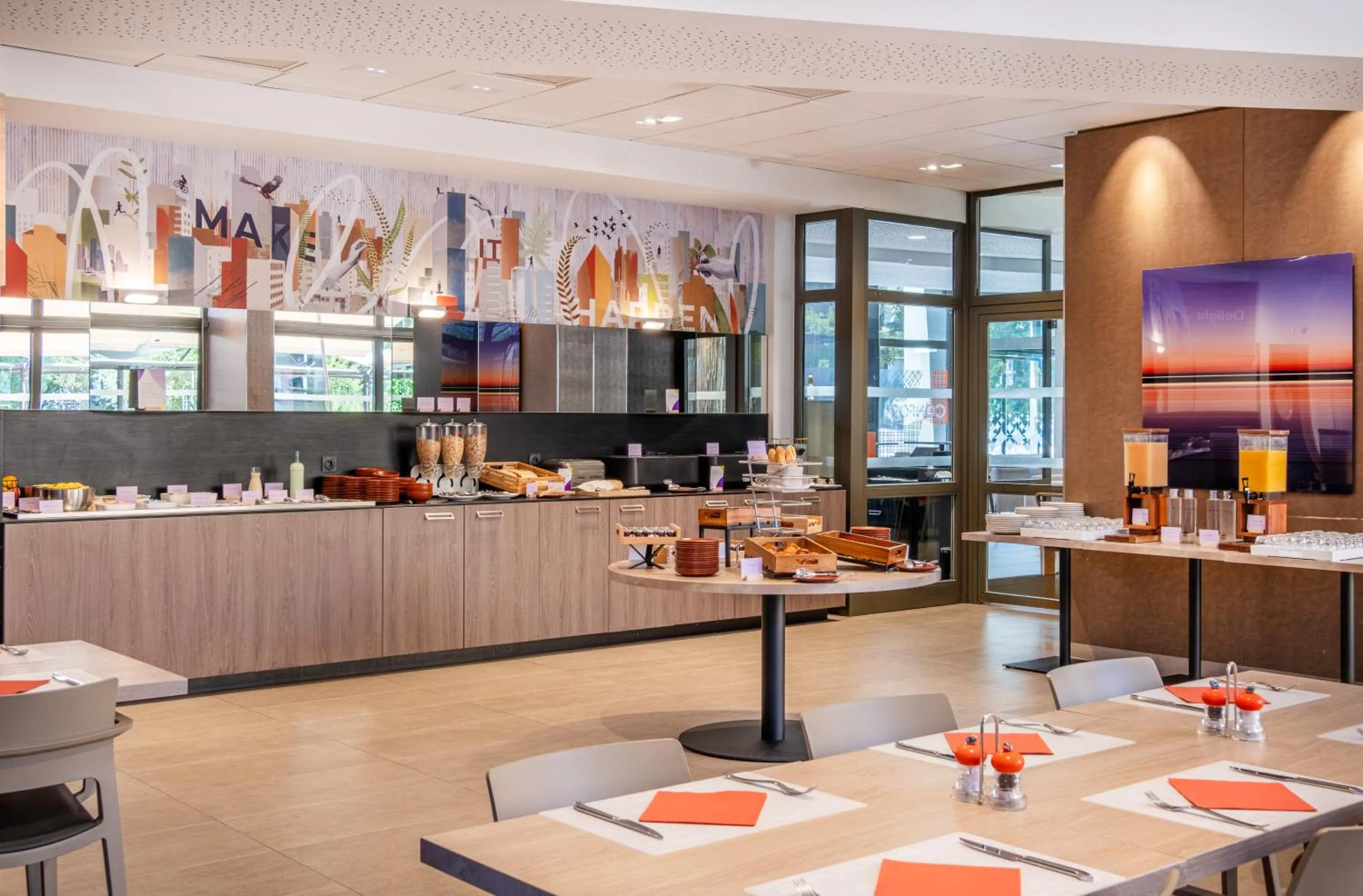 Buffet breakfast in Spark by Hilton Lyon Park Saone