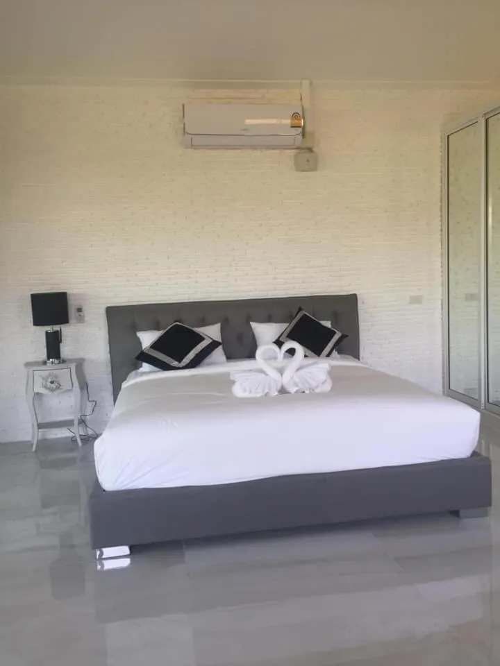 Mountain View Pool Villa