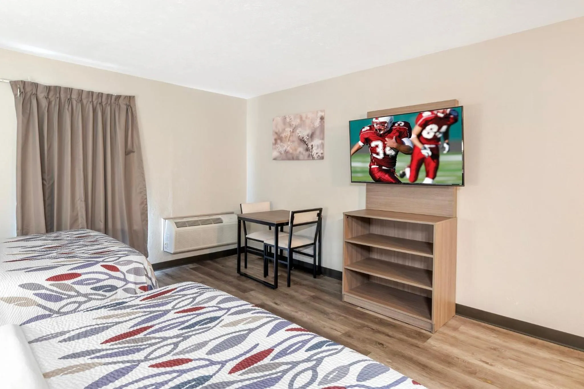 Photo of the whole room, Bed in Red Roof Inn Doswell - Kings Dominion