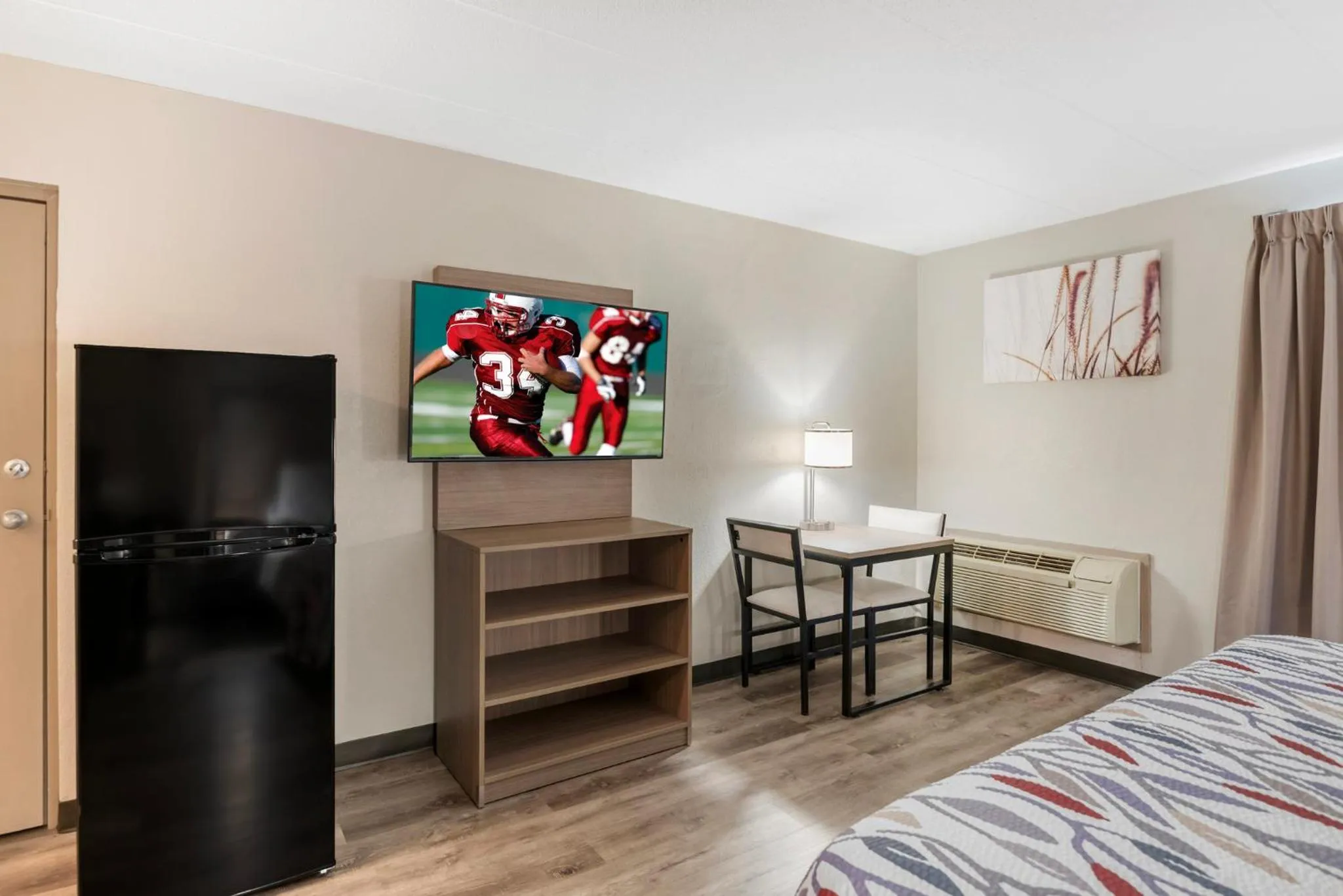 Kitchen or kitchenette, Bed in Red Roof Inn Doswell - Kings Dominion