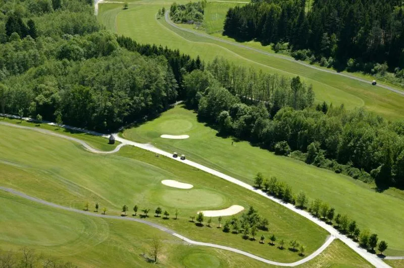 Golfcourse in Kunstcafe Rooms