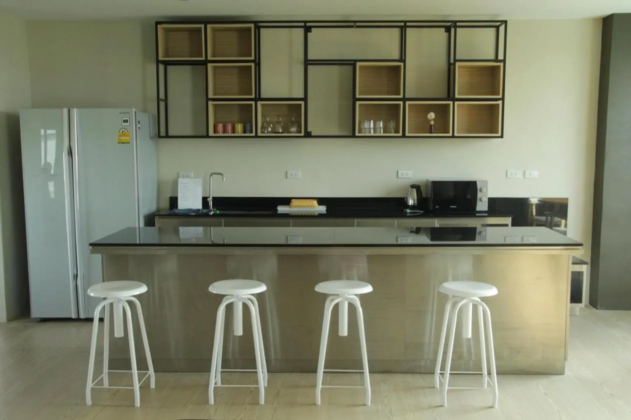 The Residence Thepkanjana