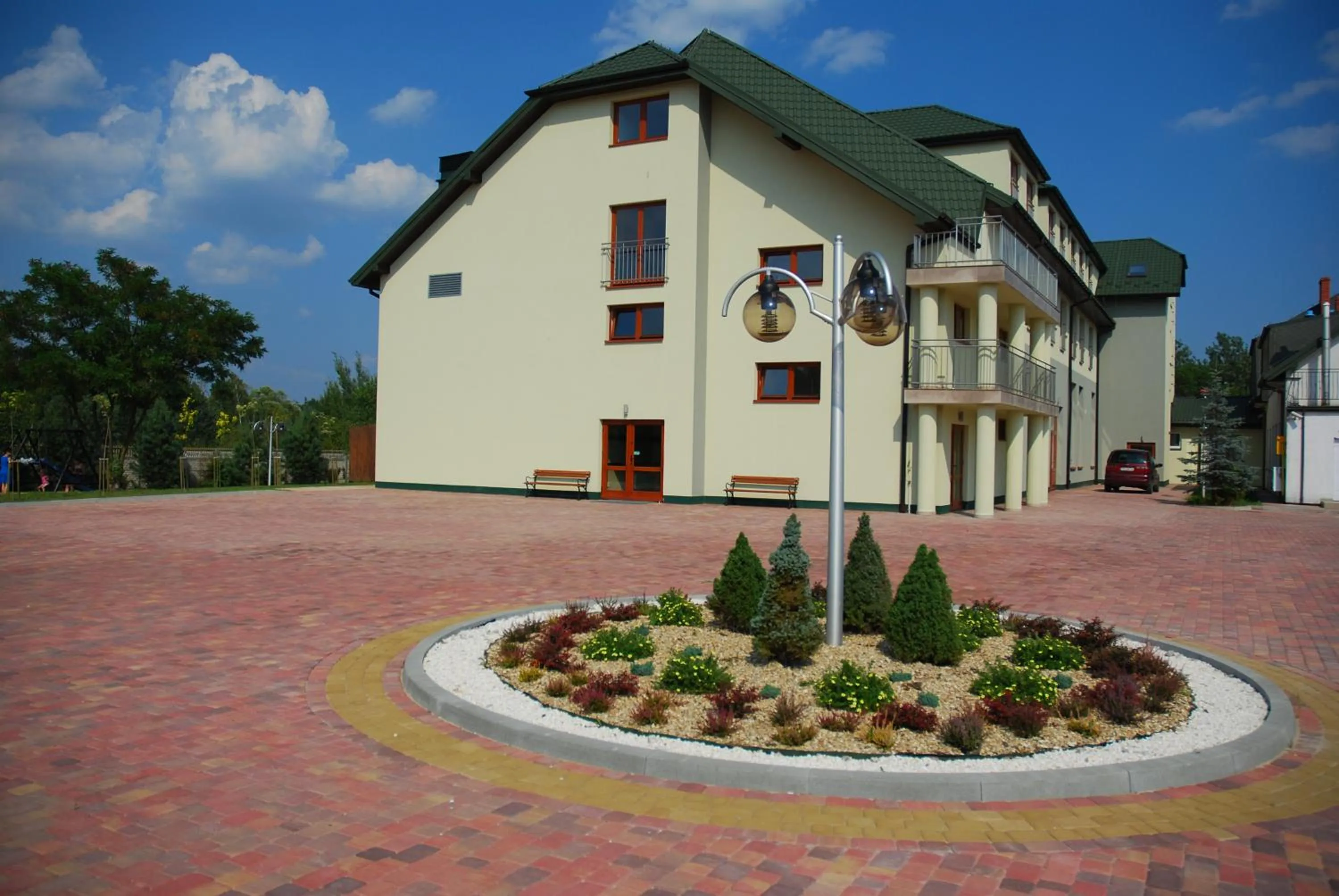 Property building in Hotel DYMINY