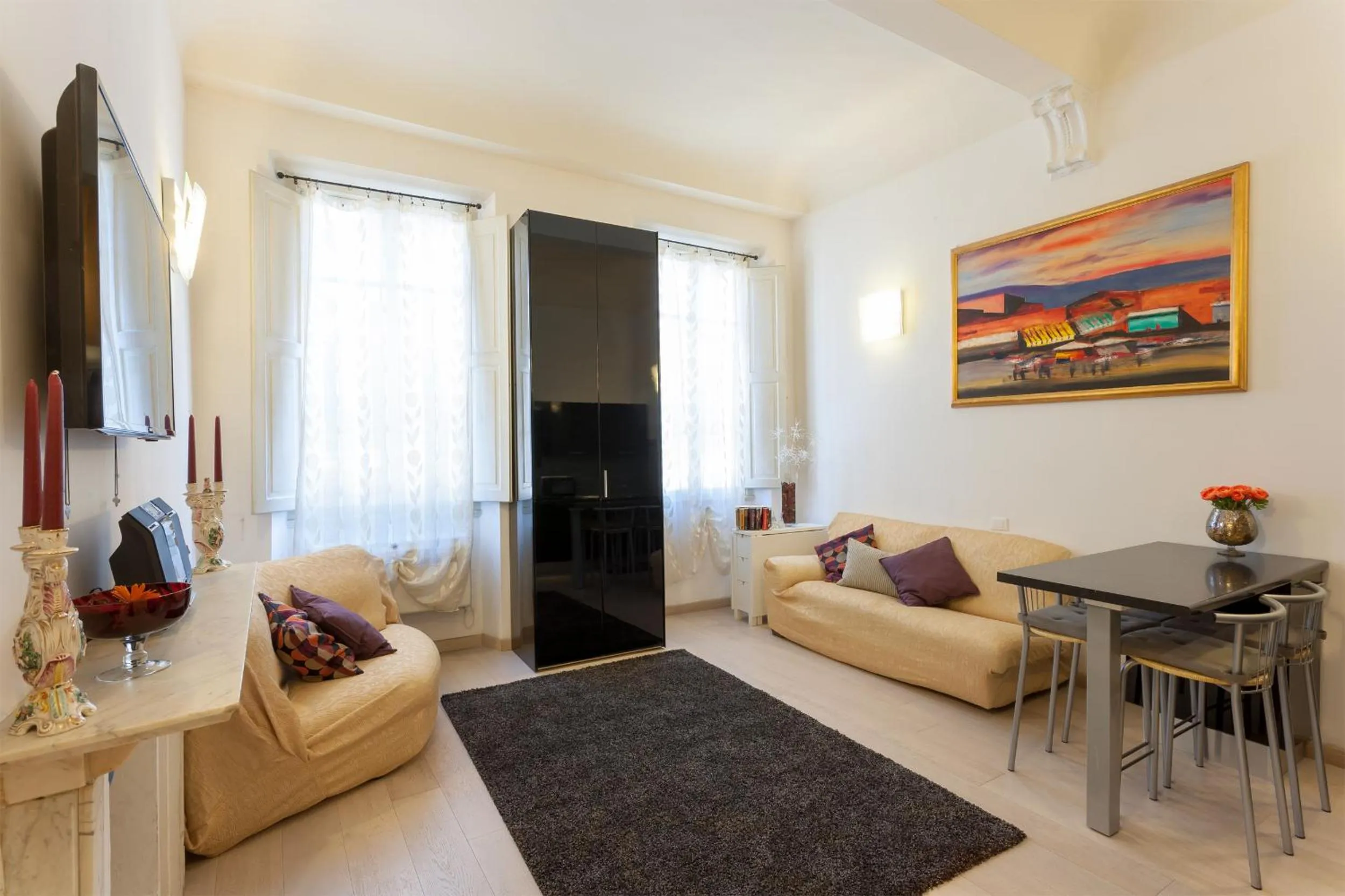 Kitchen or kitchenette in Aurora Suite