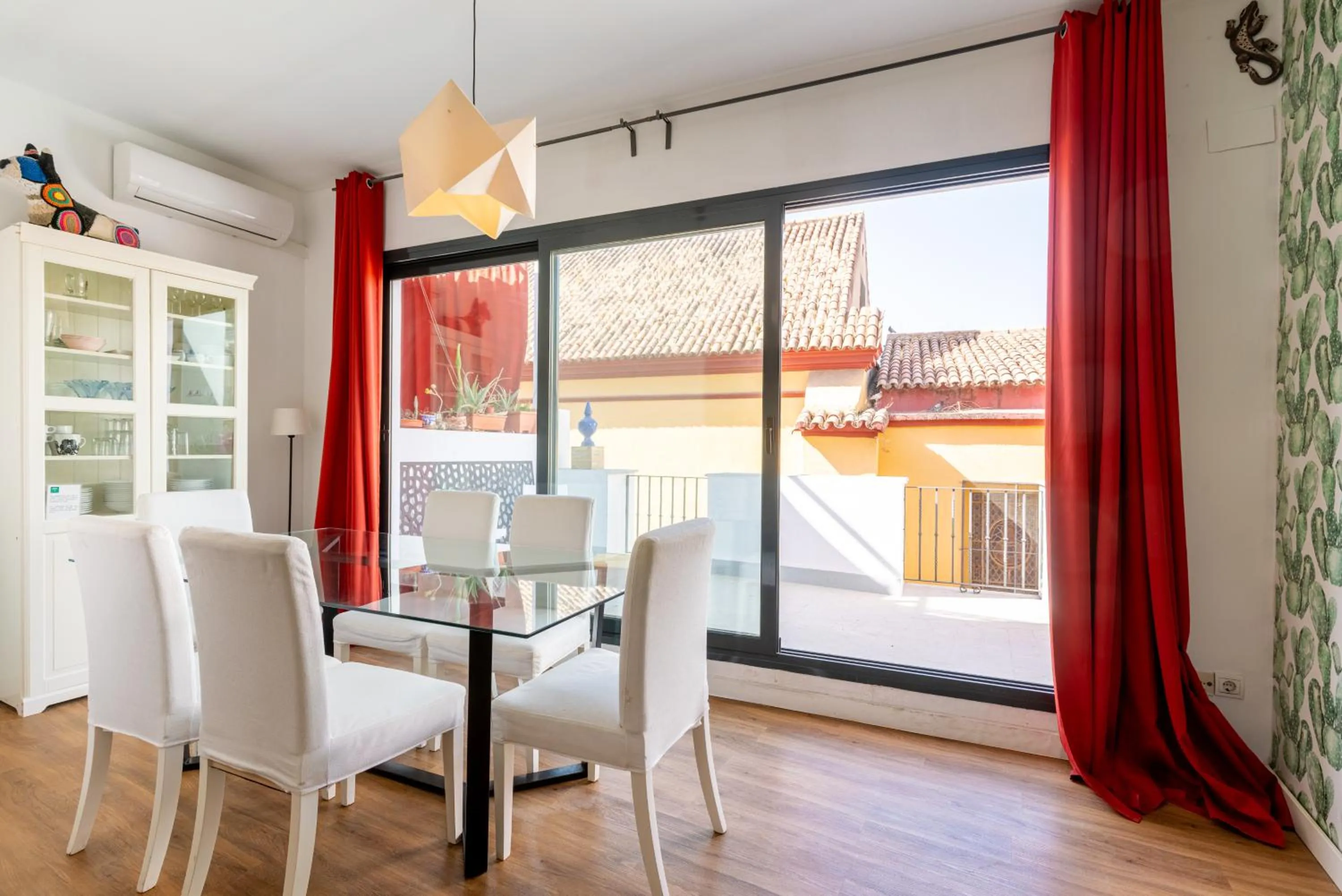 Dining area in HOUSE SEVILLANA 6 habitaciones