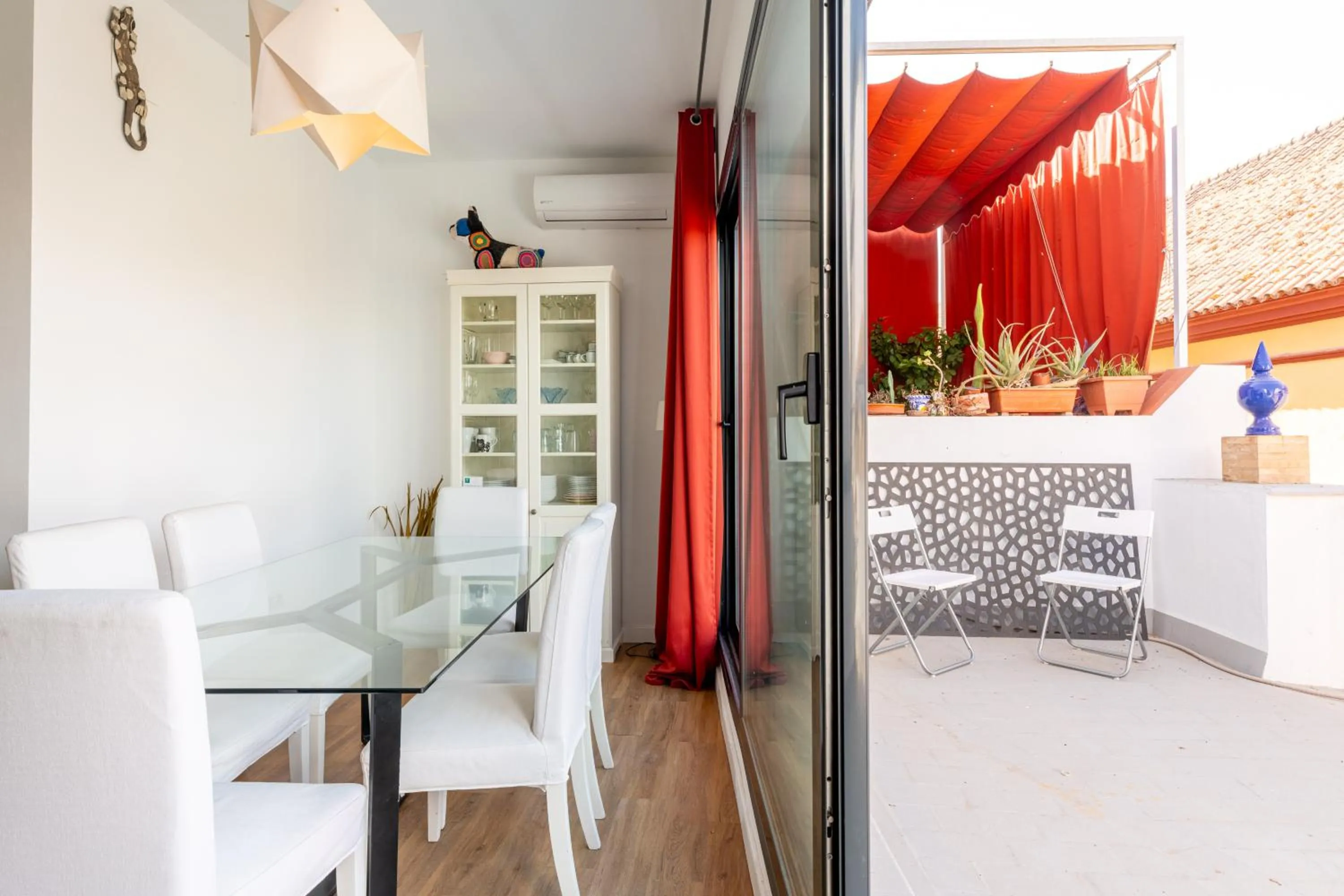 HOUSE SEVILLANA 6 habitaciones