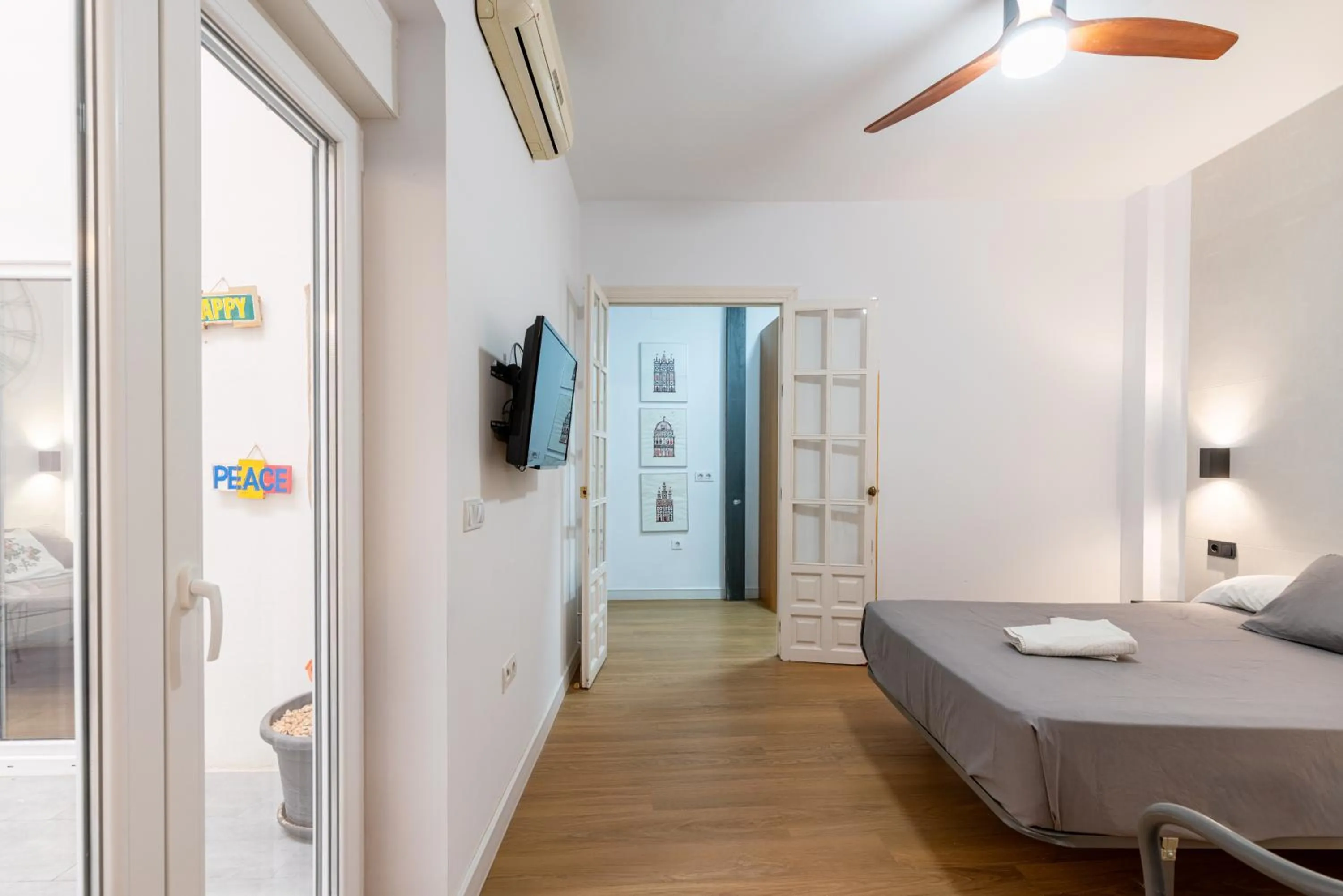 Bedroom, Bed in HOUSE SEVILLANA 6 habitaciones