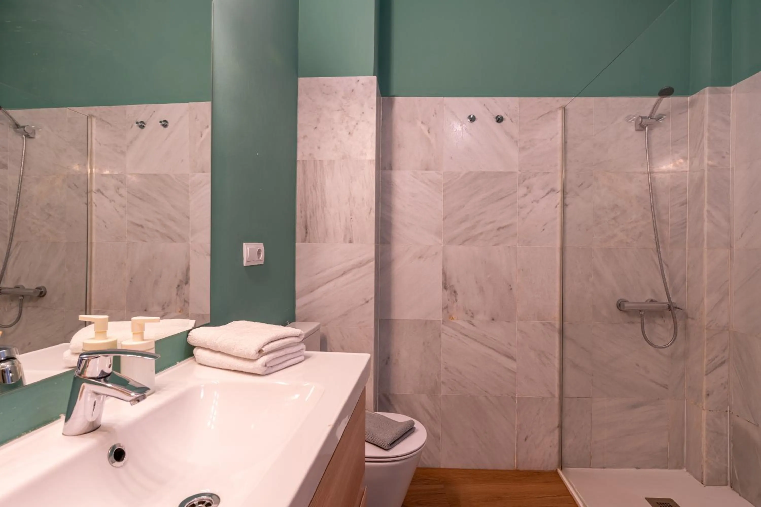 Bathroom in HOUSE SEVILLANA 6 habitaciones