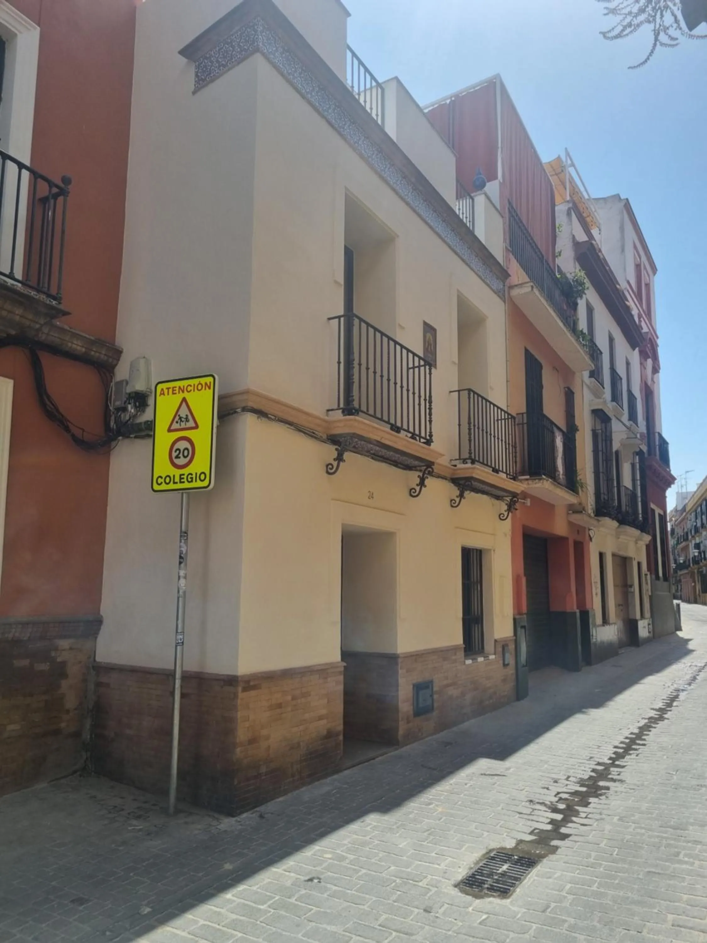 Property building in HOUSE SEVILLANA 6 habitaciones