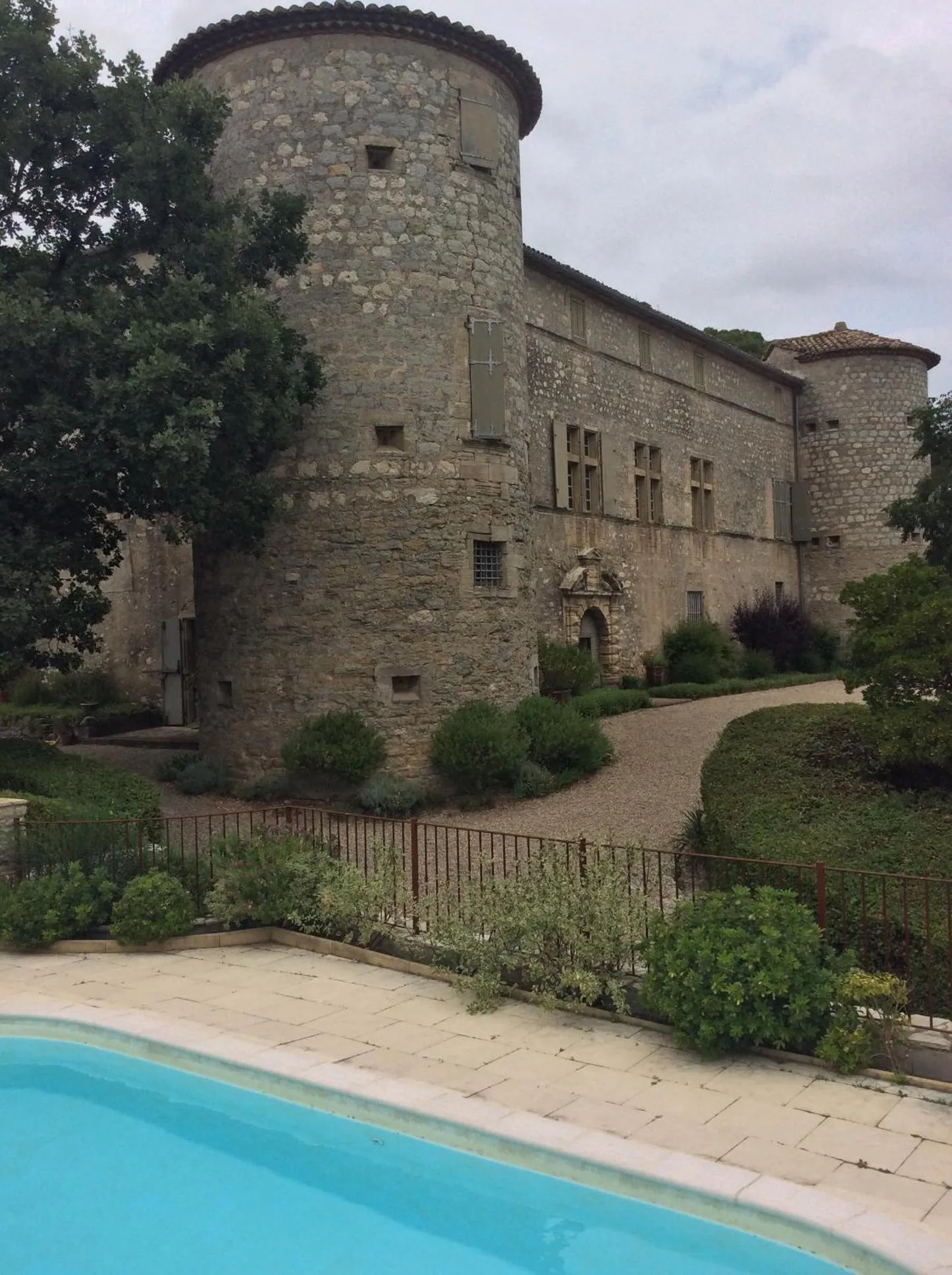 Property building in Château de Rousson