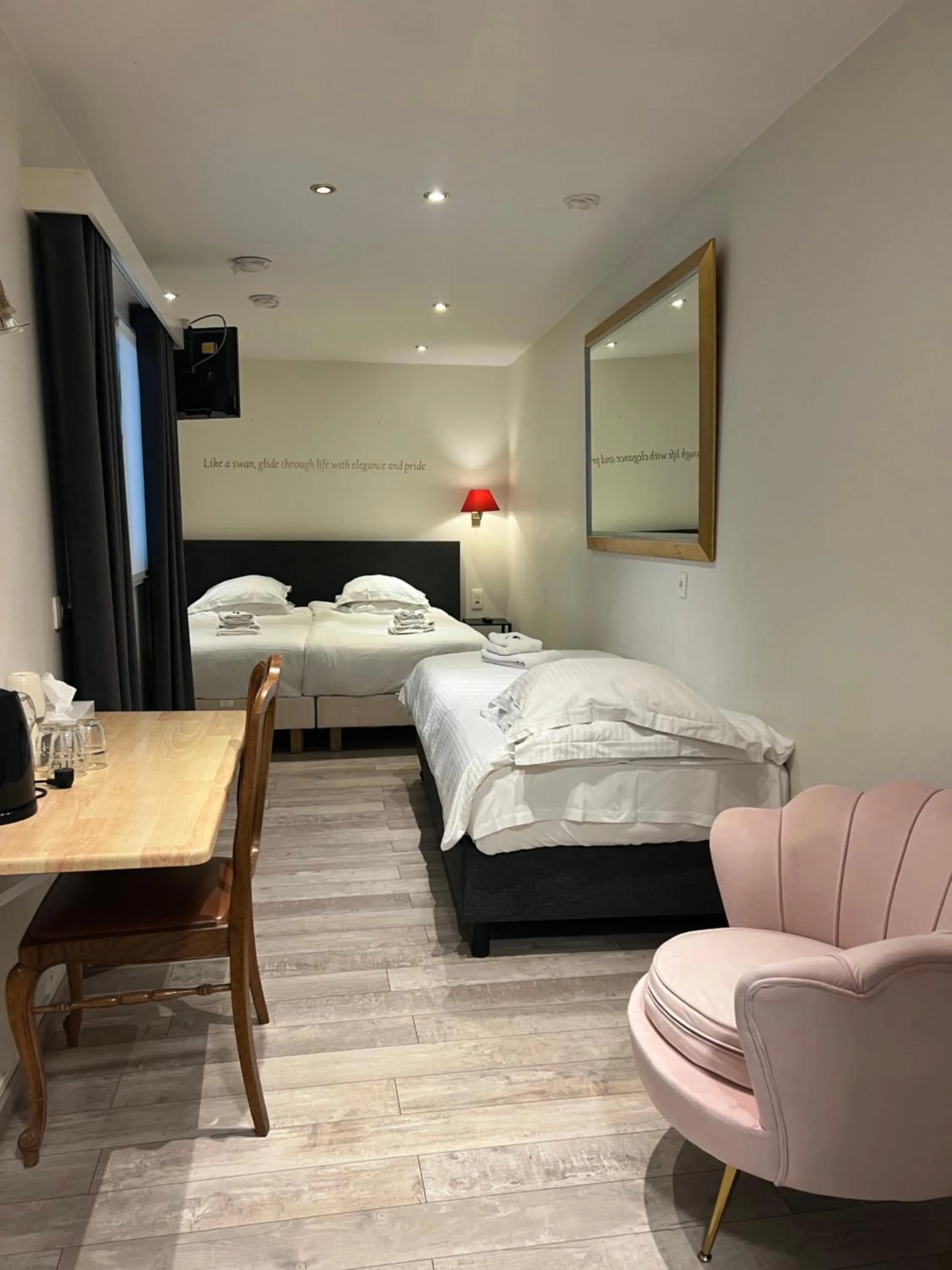 Bed in The Black Swan Hotel