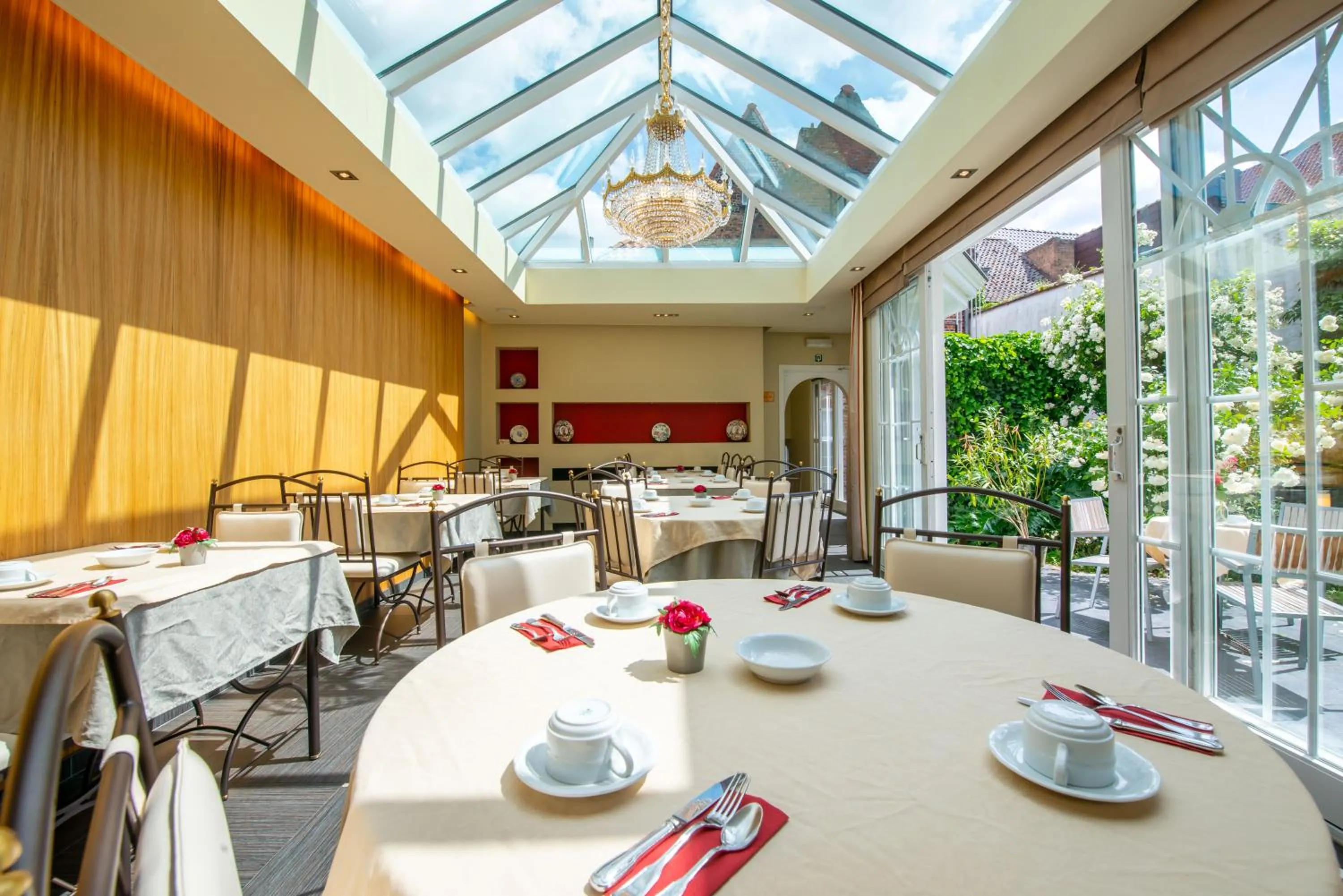 Restaurant/places to eat in The Black Swan Hotel