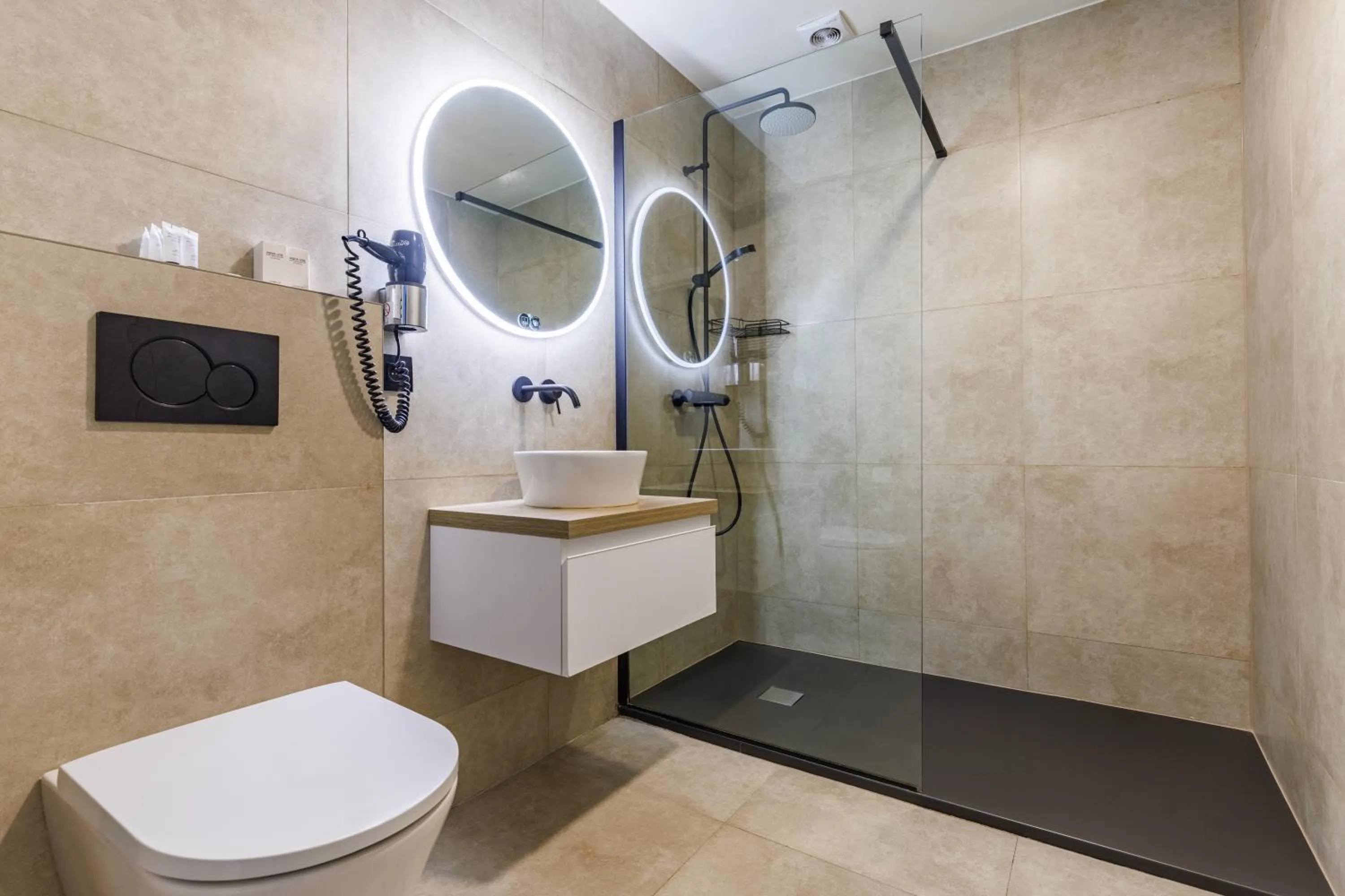 The Black Swan Hotel