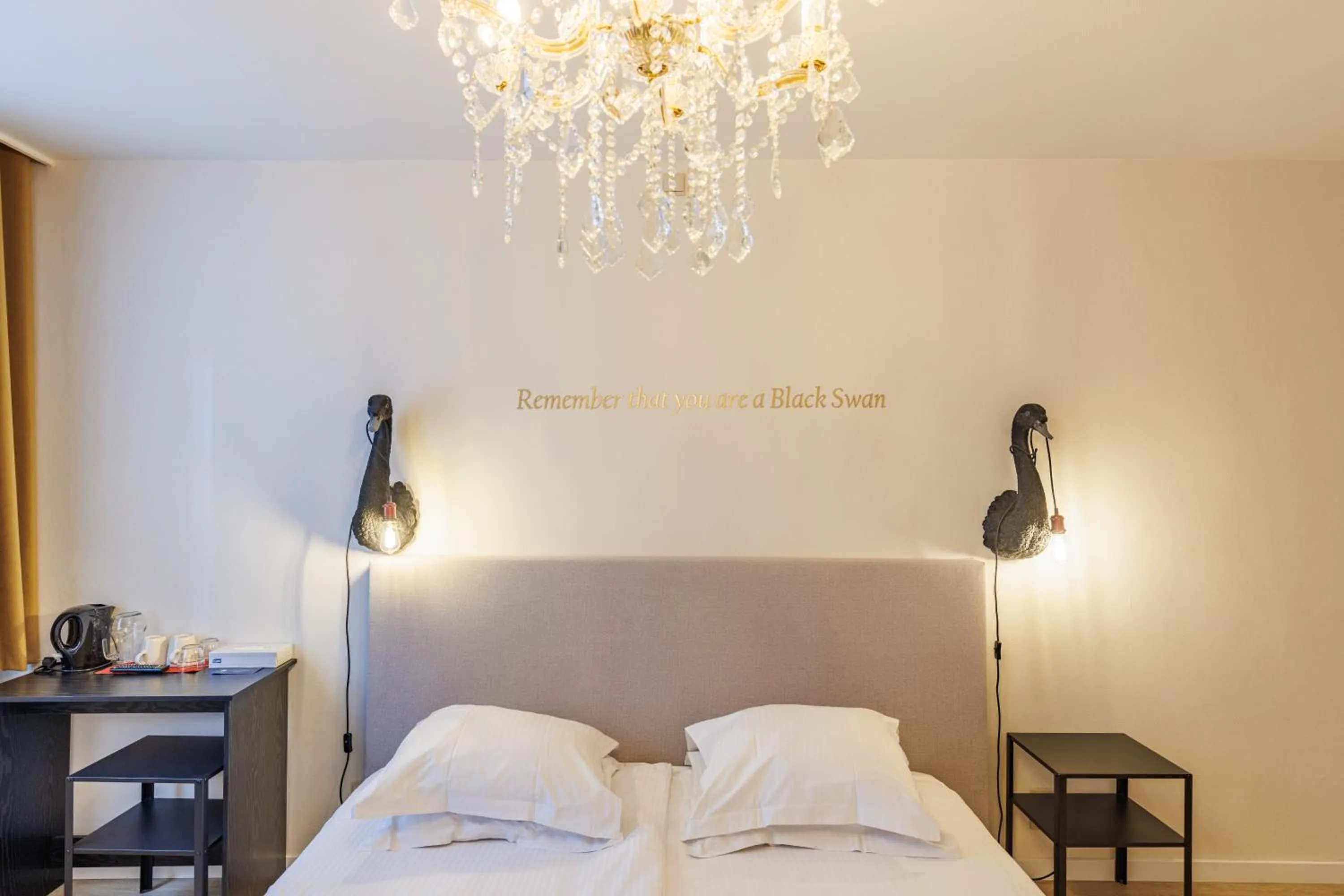 Bed in The Black Swan Hotel