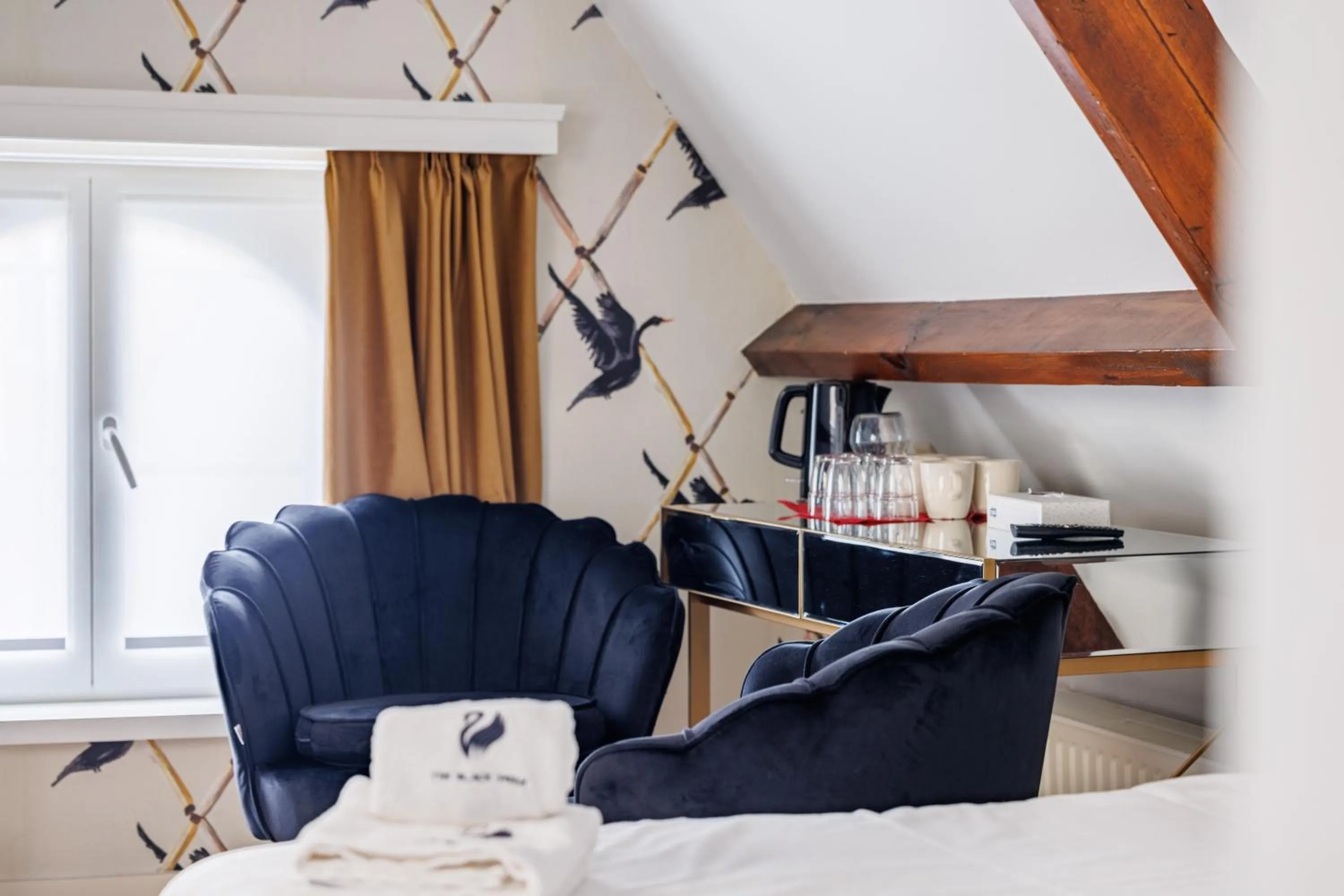 Bed in The Black Swan Hotel