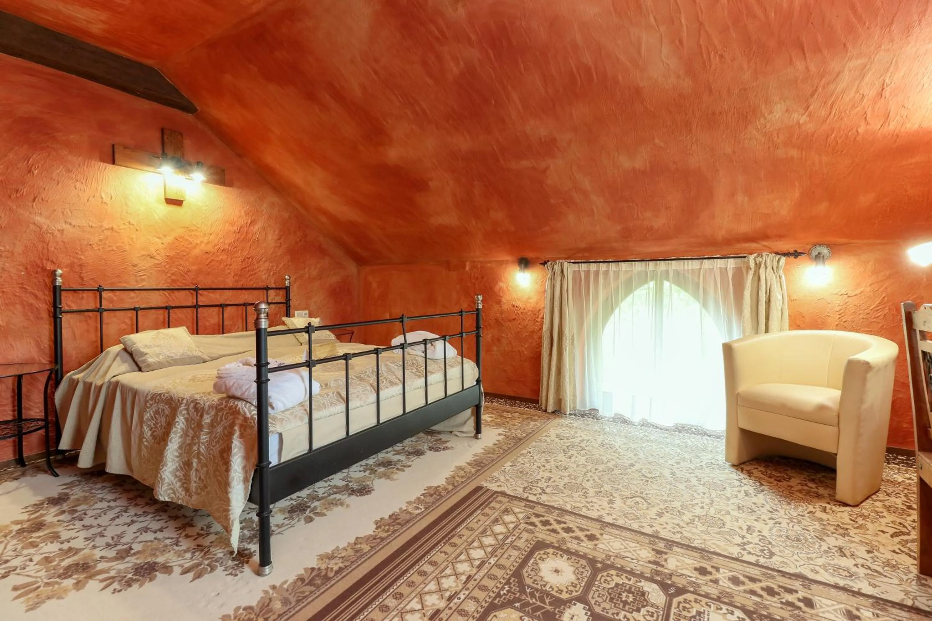 Bedroom, Bed in Puchner Kastélyszálló