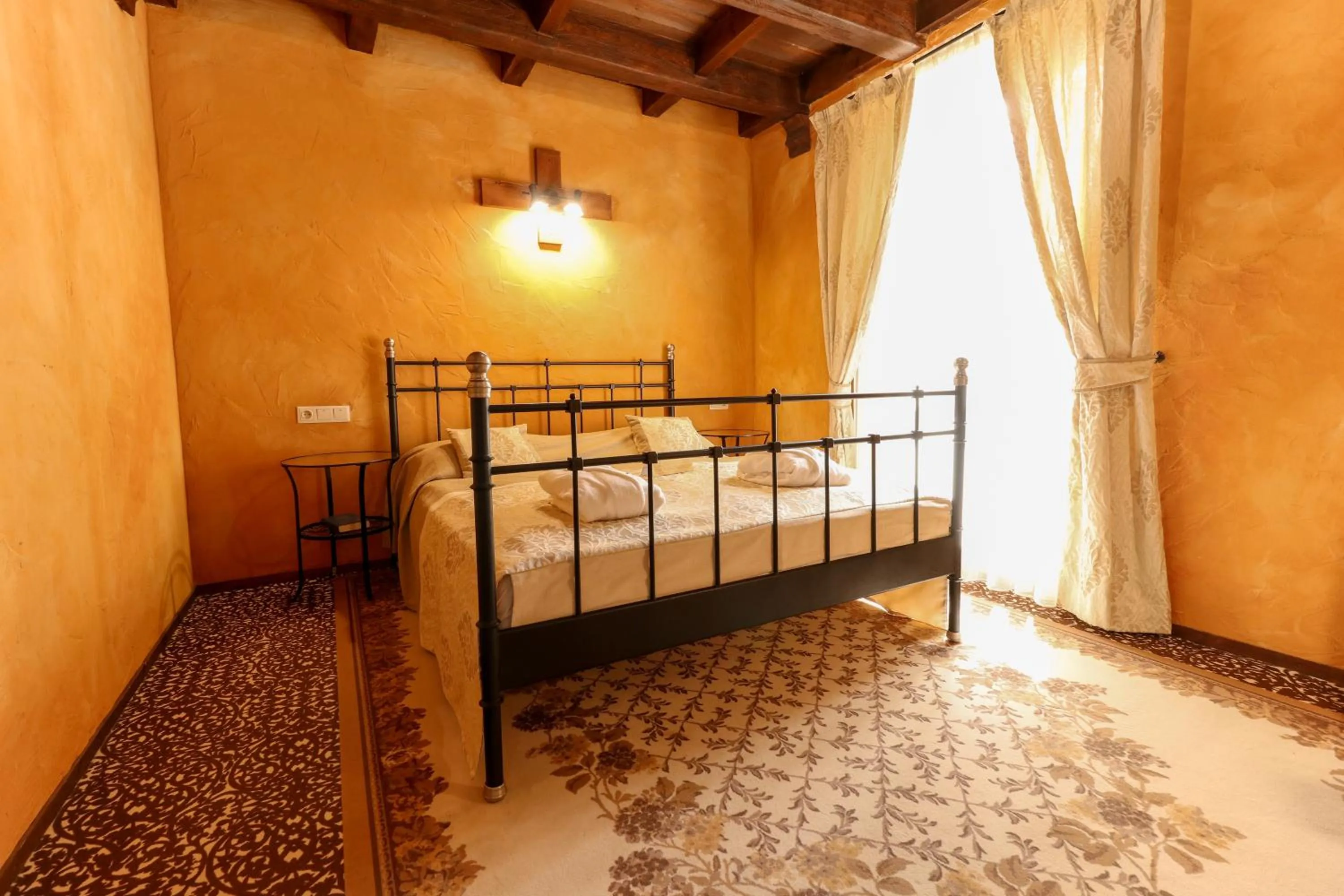 Bed in Puchner Kastélyszálló