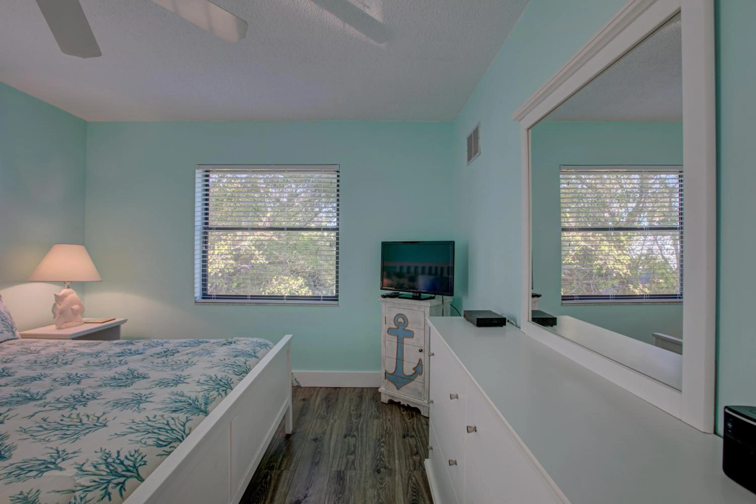 Property building, Bed in Anna Maria Island Beach Palms 7A