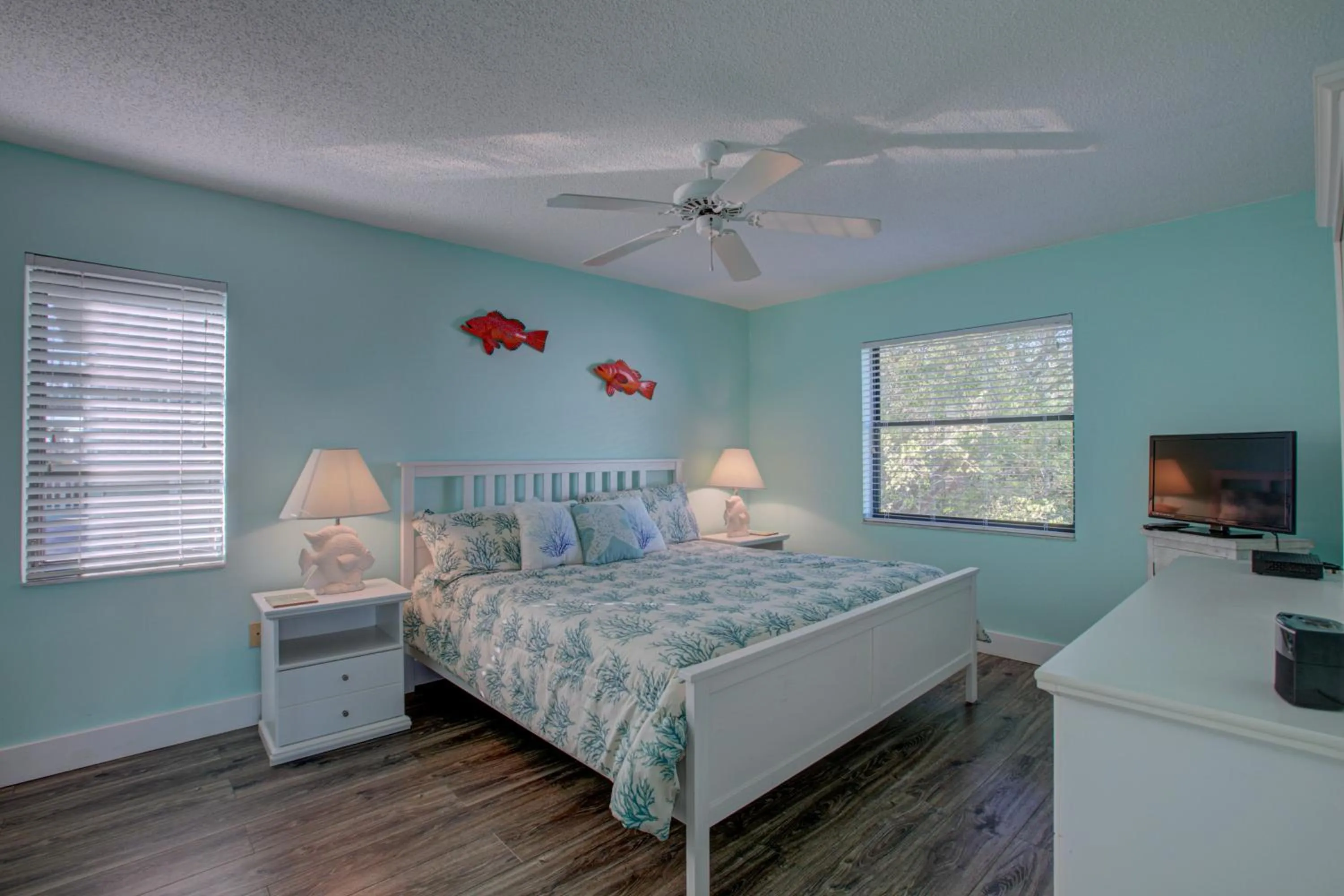 Property building, Bed in Anna Maria Island Beach Palms 7A