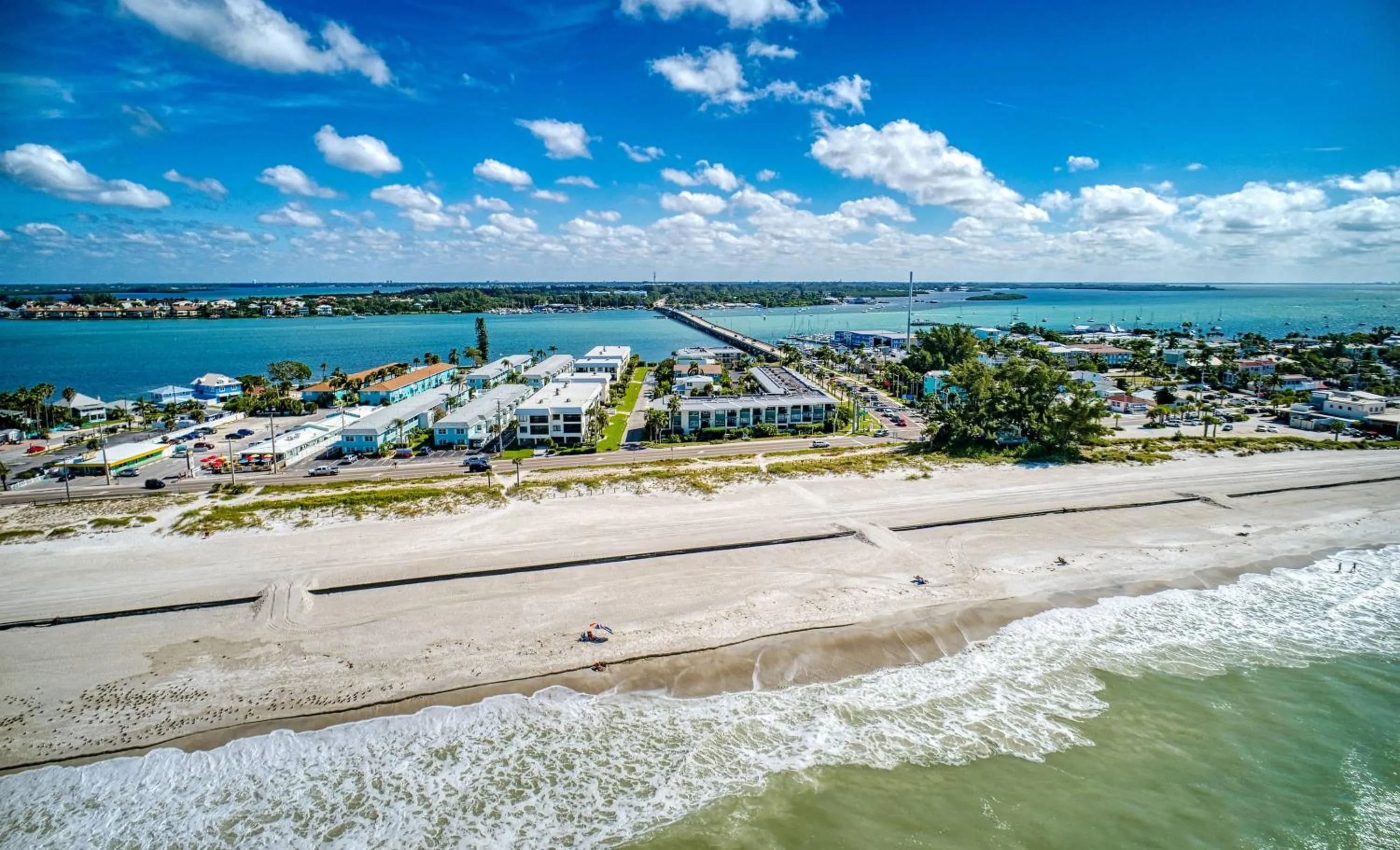 Property building in Anna Maria Island Beach Palace