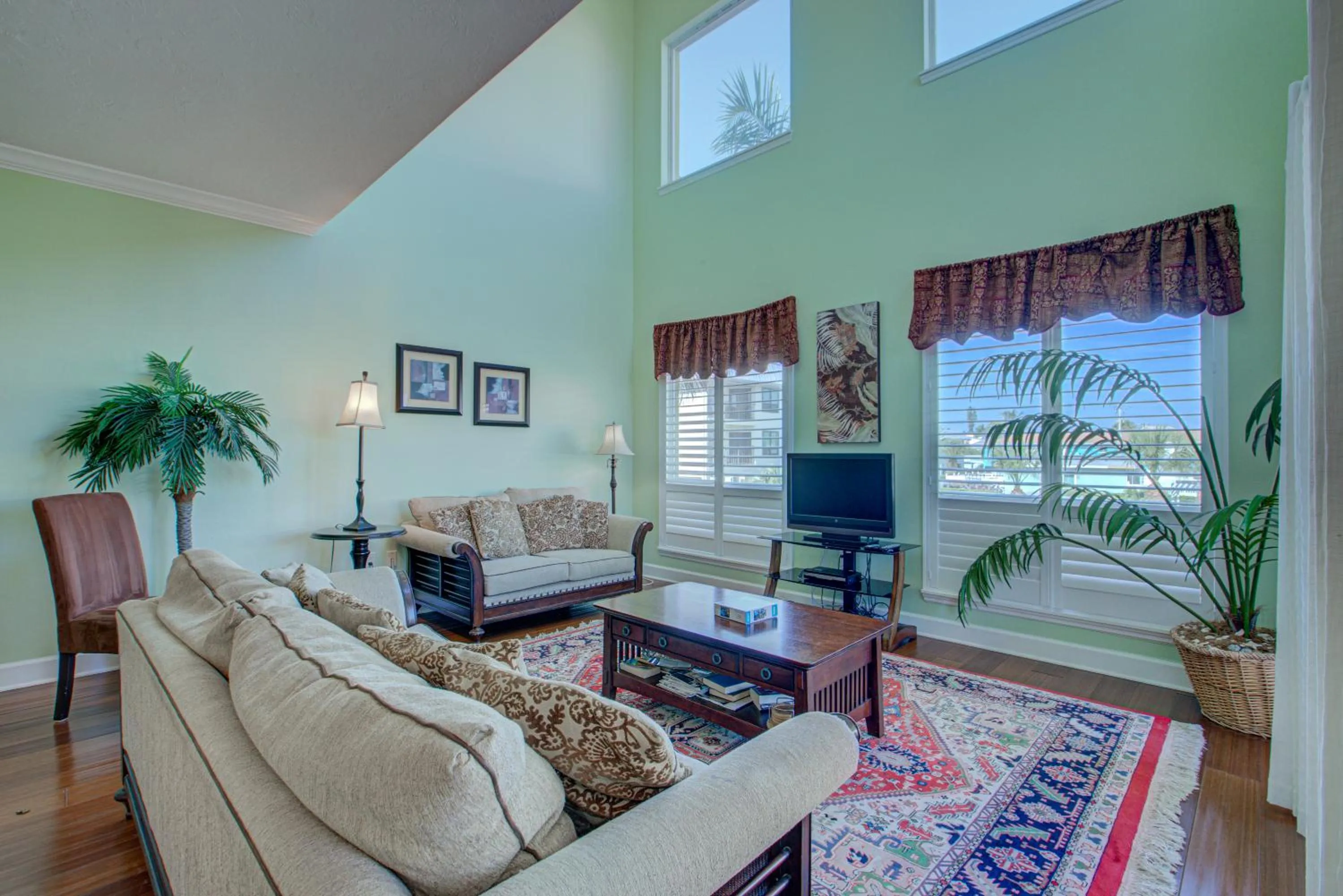 Property building in Anna Maria Island Beach Palace