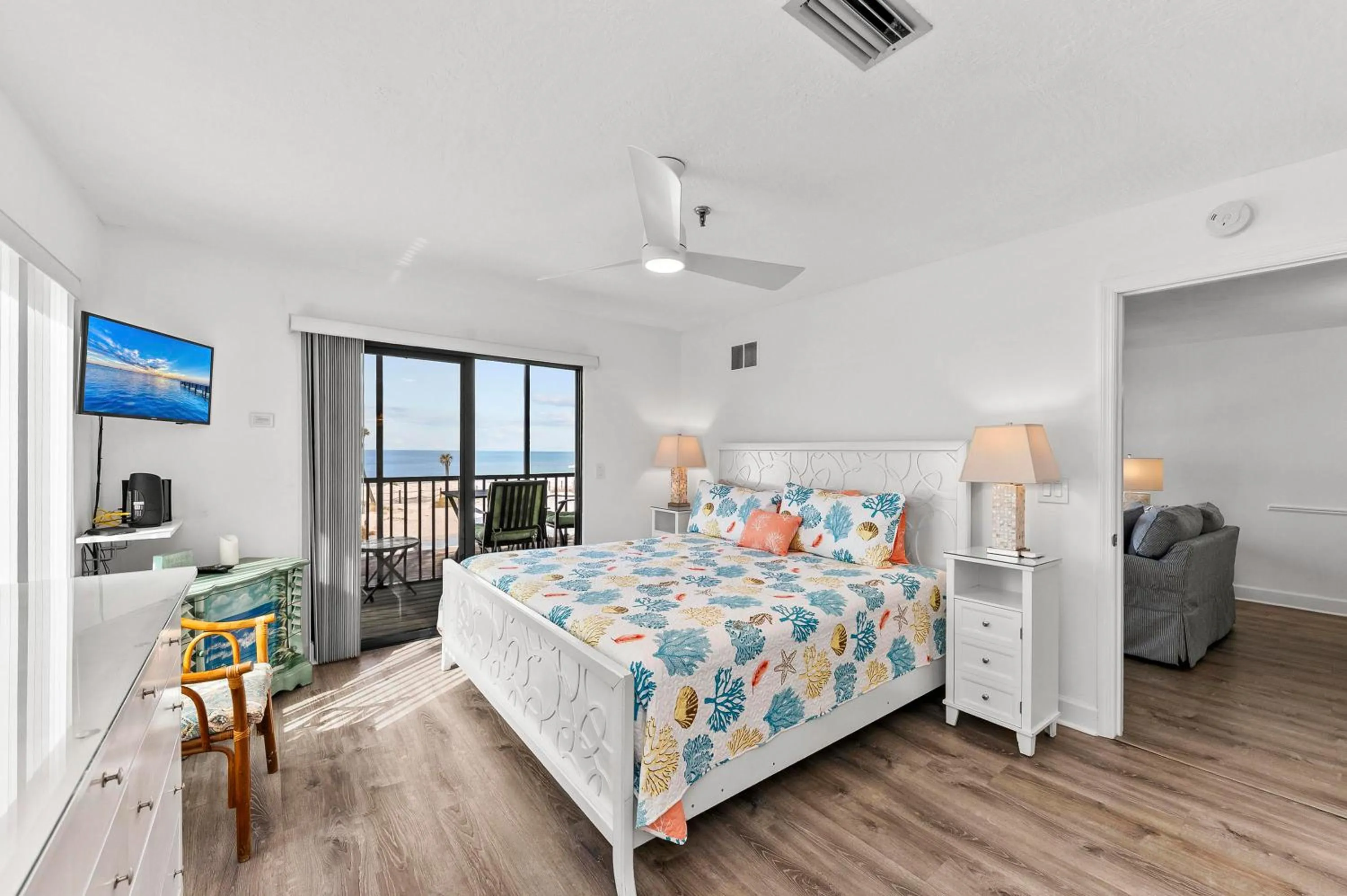 Bed in Anna Maria Island Beach Sands 101