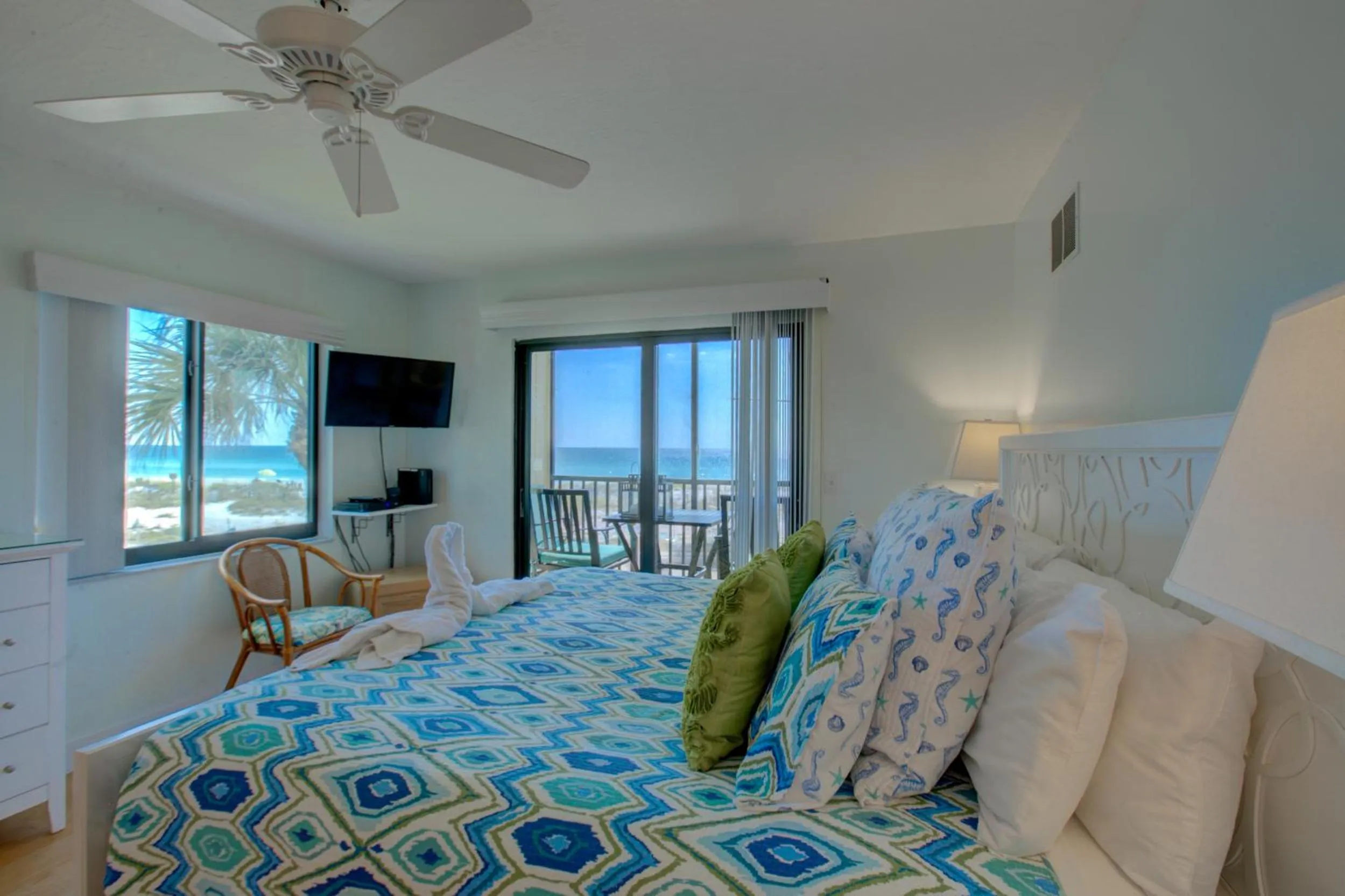 Bed in Anna Maria Island Beach Sands 101
