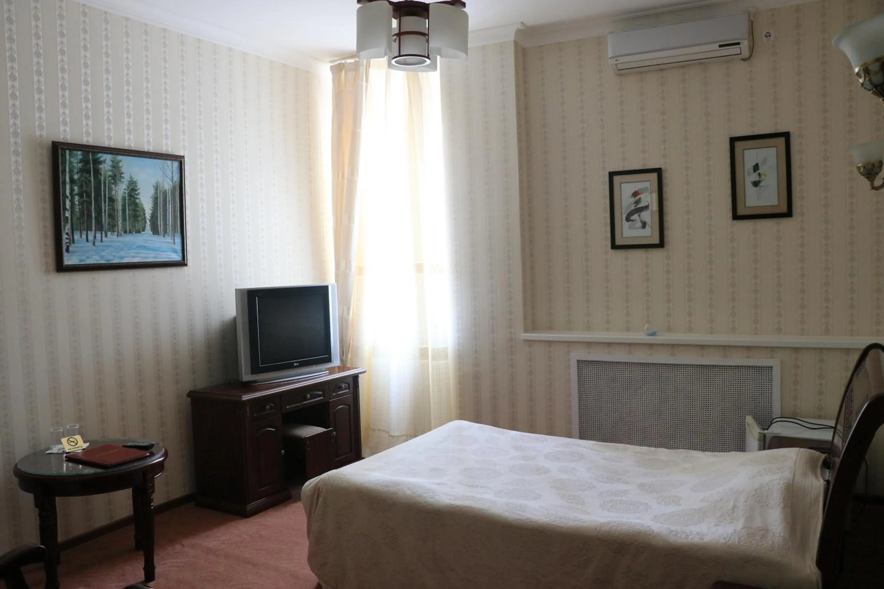 Bed in Hotel Botakoz