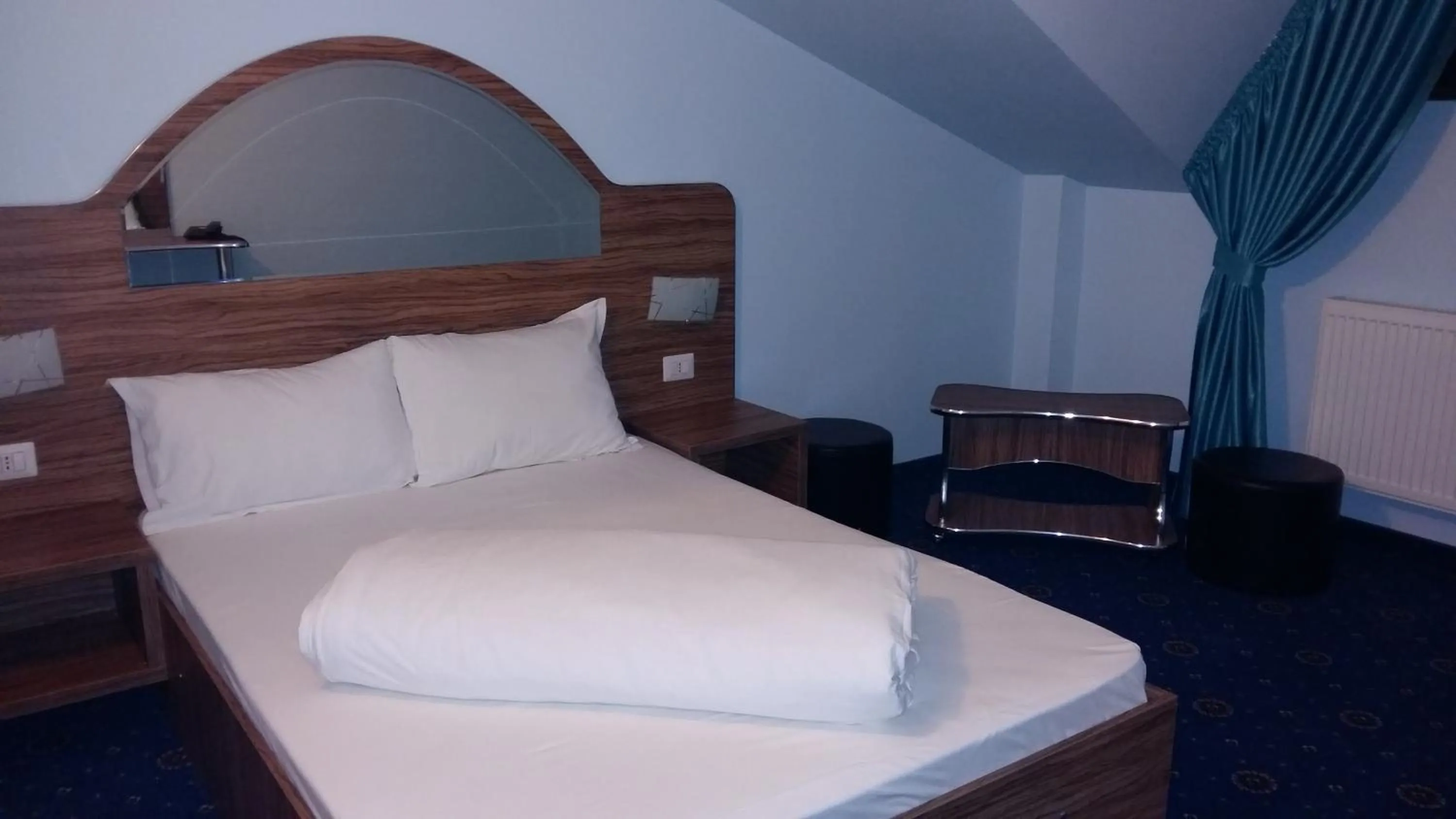 Photo of the whole room, Bed in Hotel Corneliuss