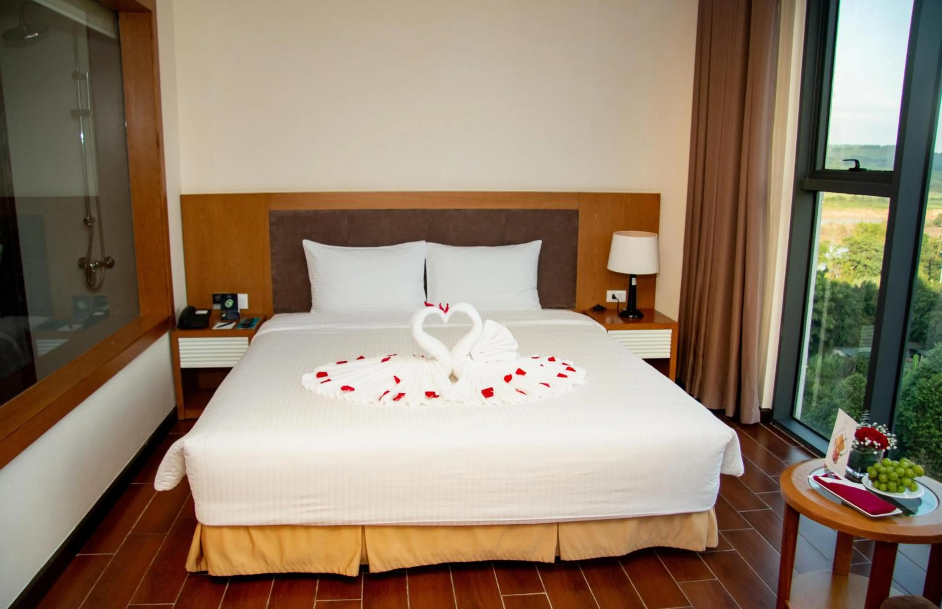 Bedroom, Bed in Muong Thanh Holiday Con Cuong