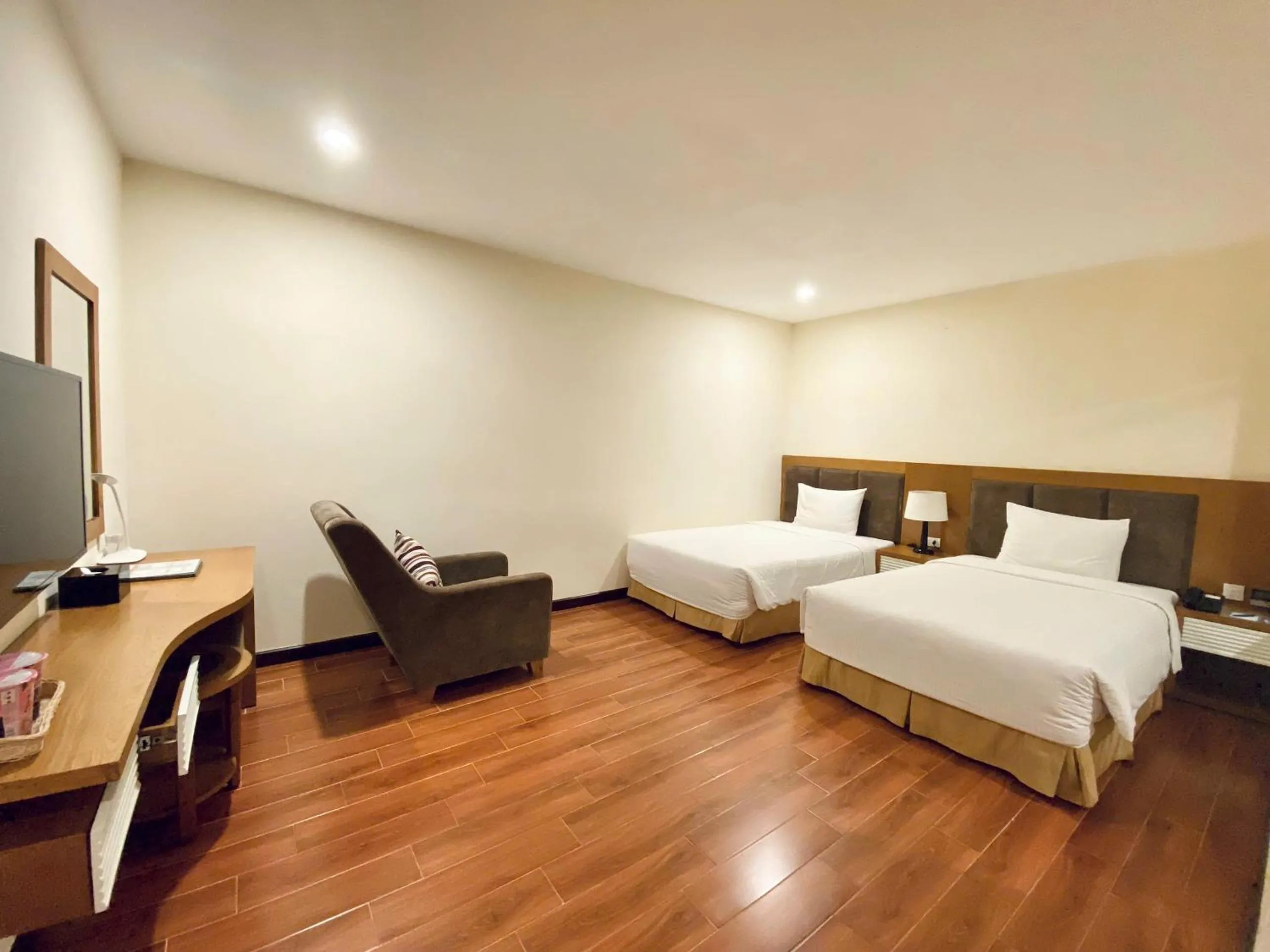 Bedroom, Bed in Muong Thanh Holiday Con Cuong