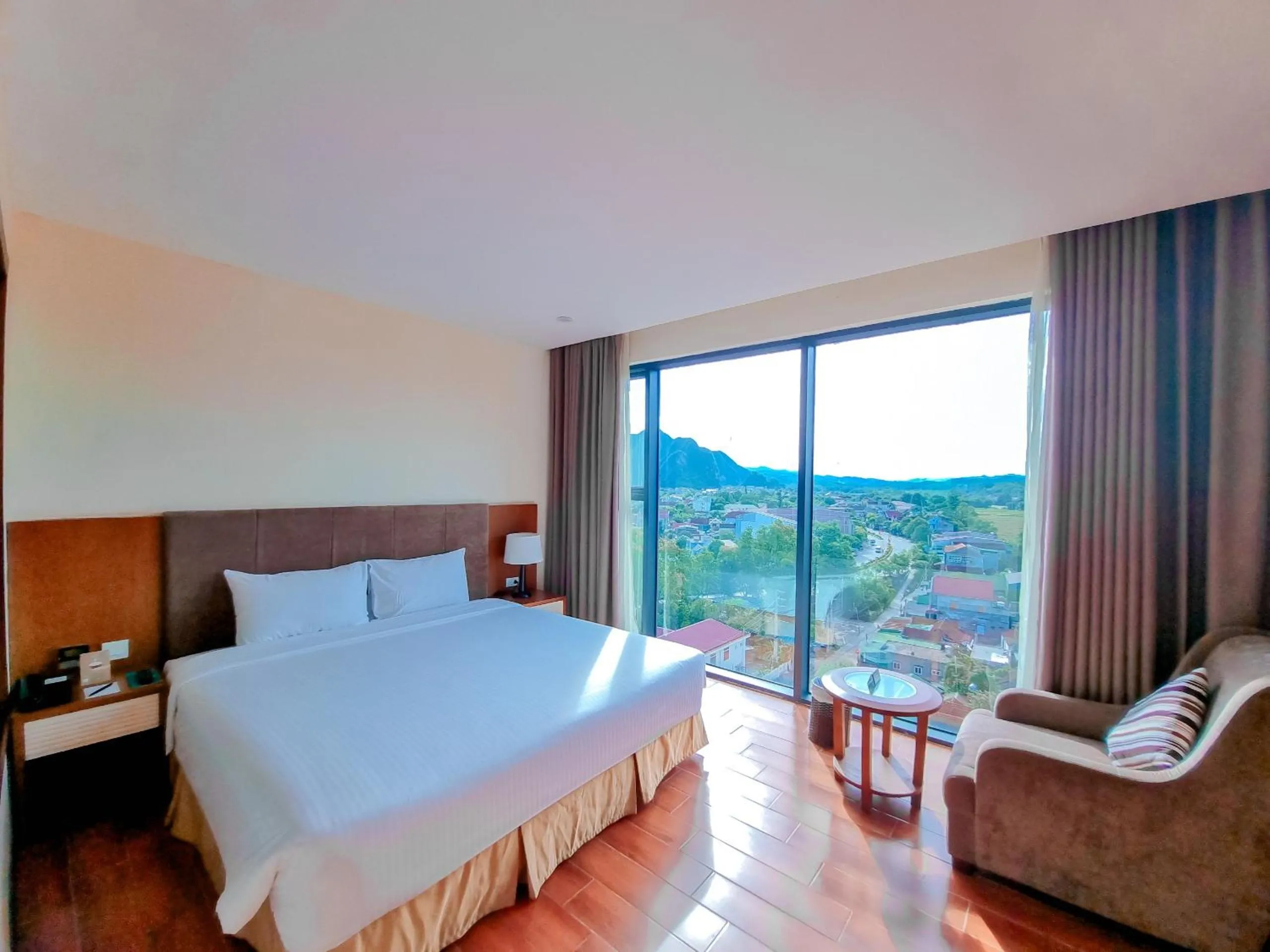 Bed in Muong Thanh Holiday Con Cuong