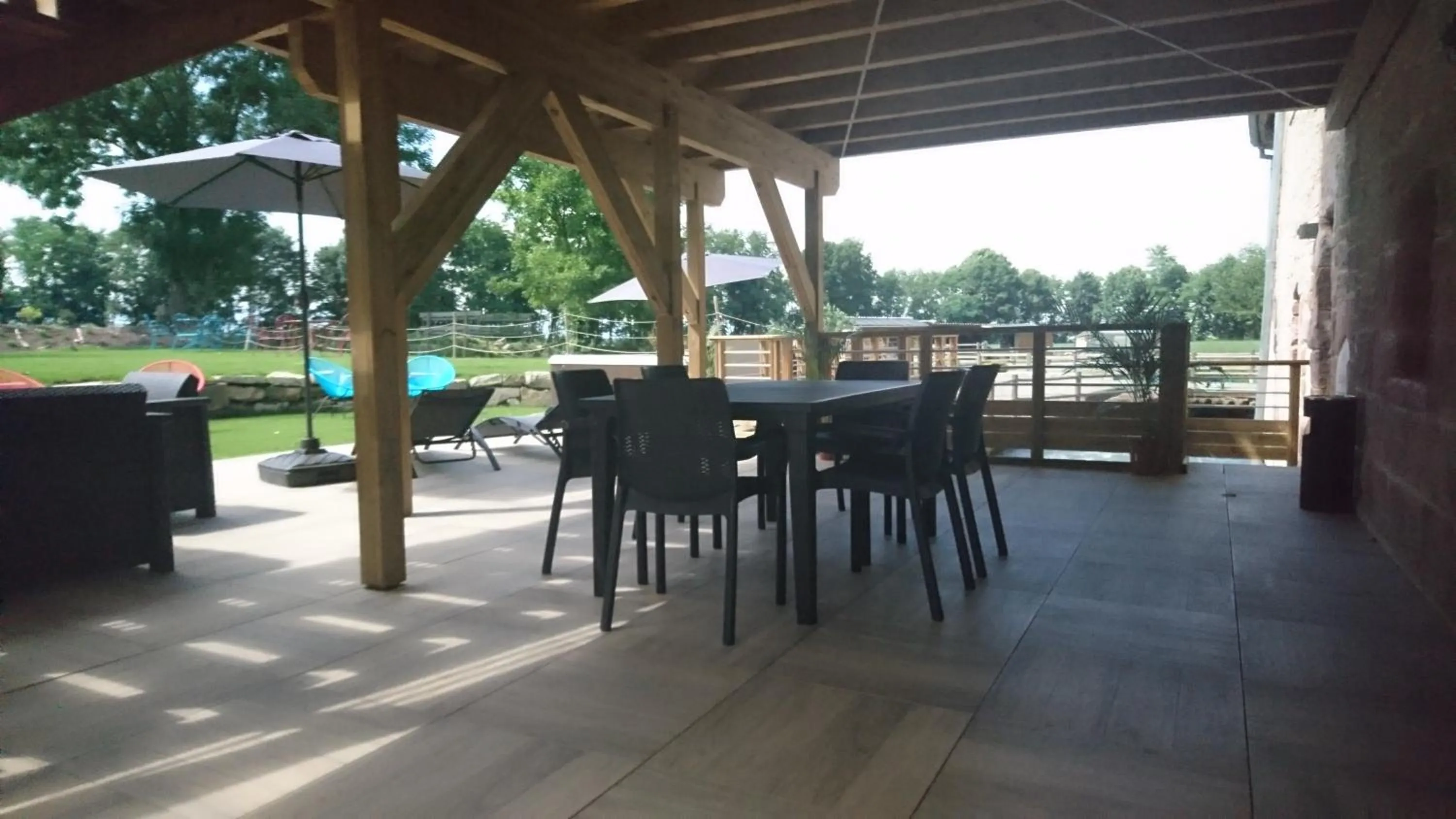 Patio in Le Moulin d'Oscar & Spa - Mulhouse Nord