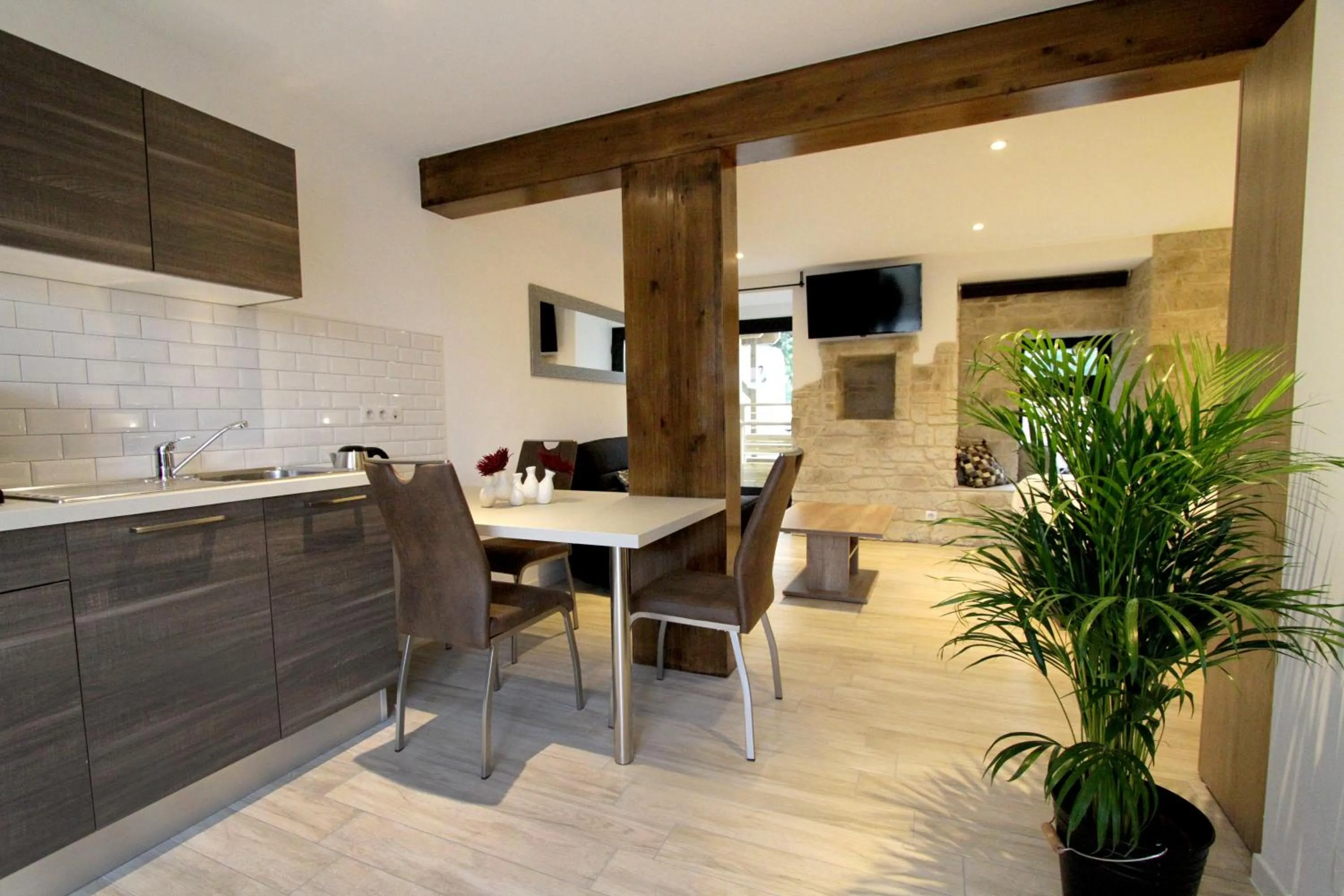 Kitchen or kitchenette in Le Moulin d'Oscar & Spa - Mulhouse Nord