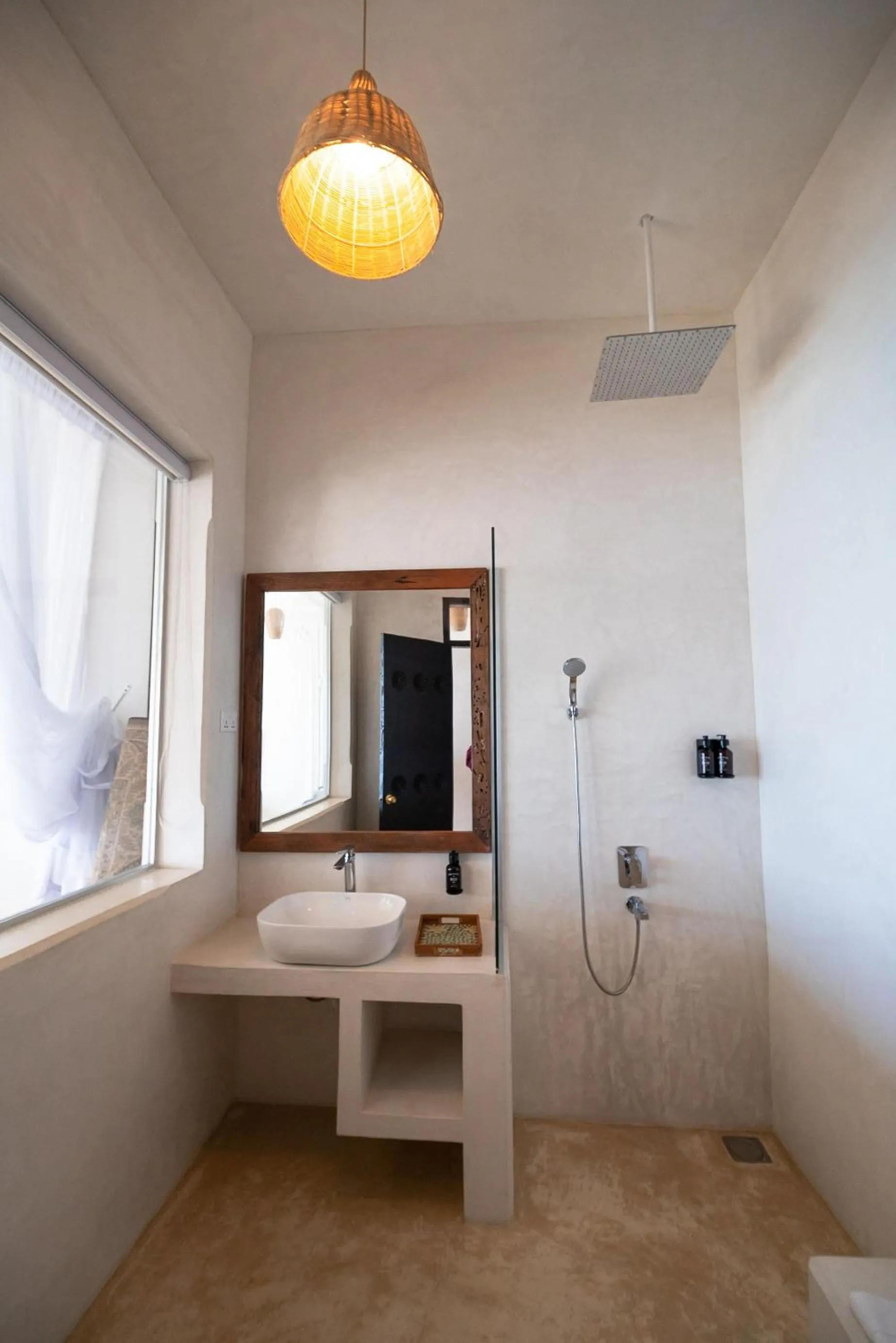 Shower in Royal Cliff Zanzibar