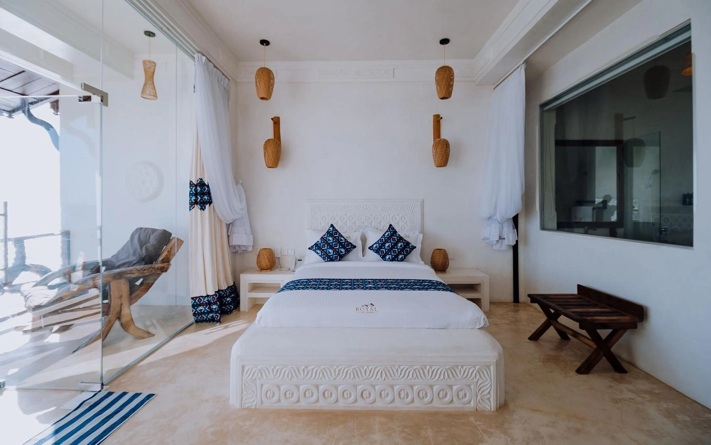 Photo of the whole room, Bed in Royal Cliff Zanzibar