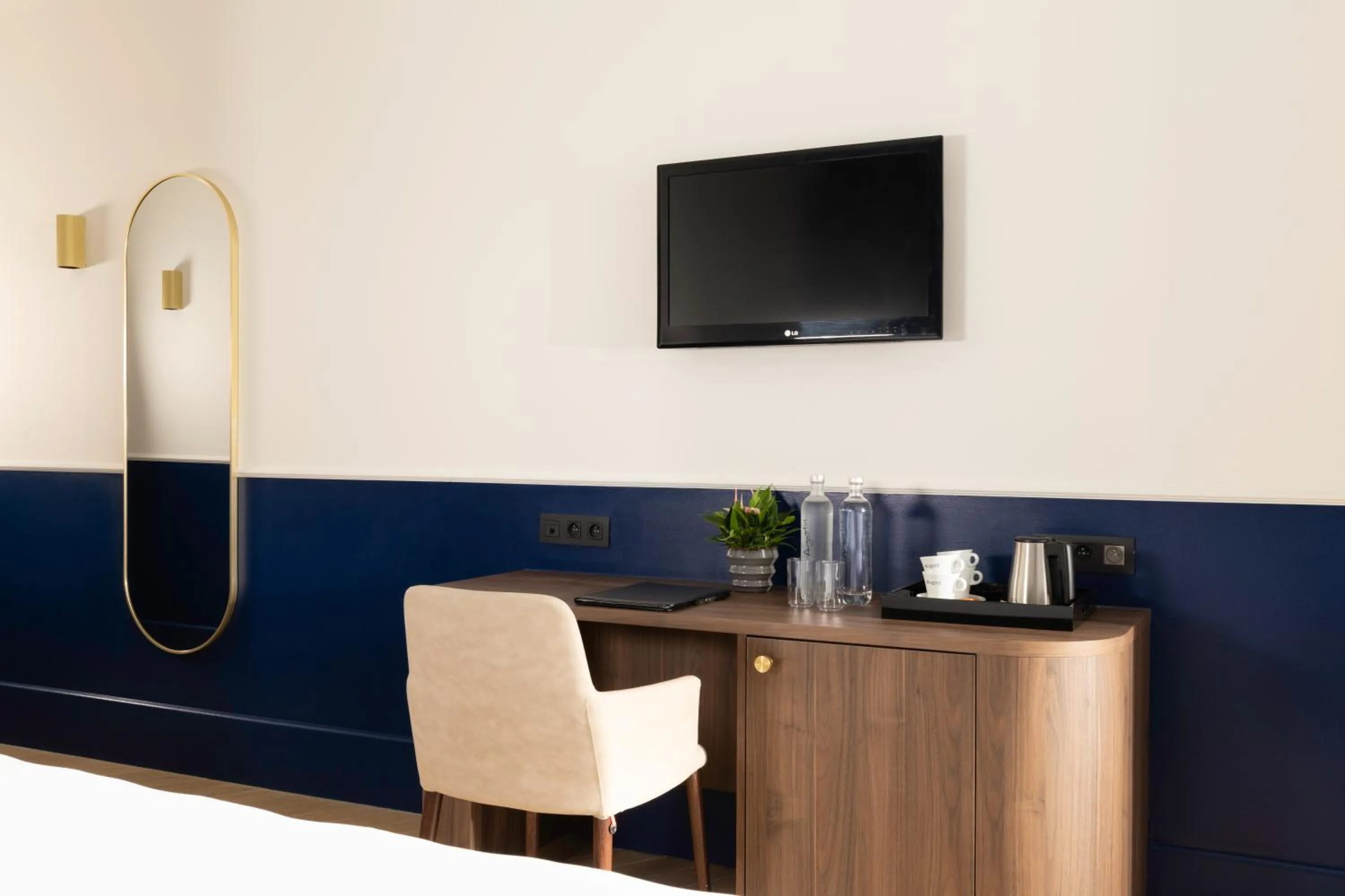 TV and multimedia in Hotel The Augustin