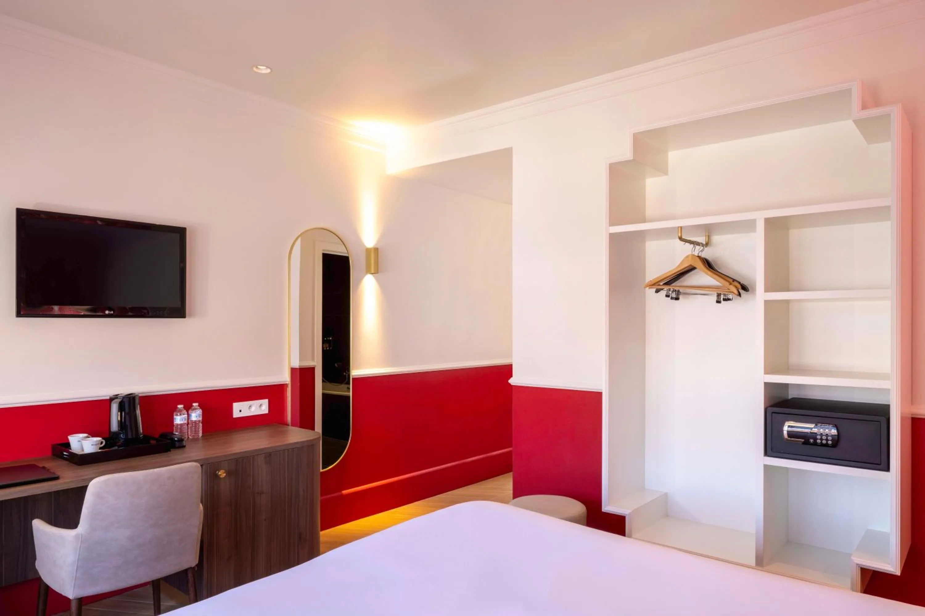 Bedroom, Bed in Hotel The Augustin